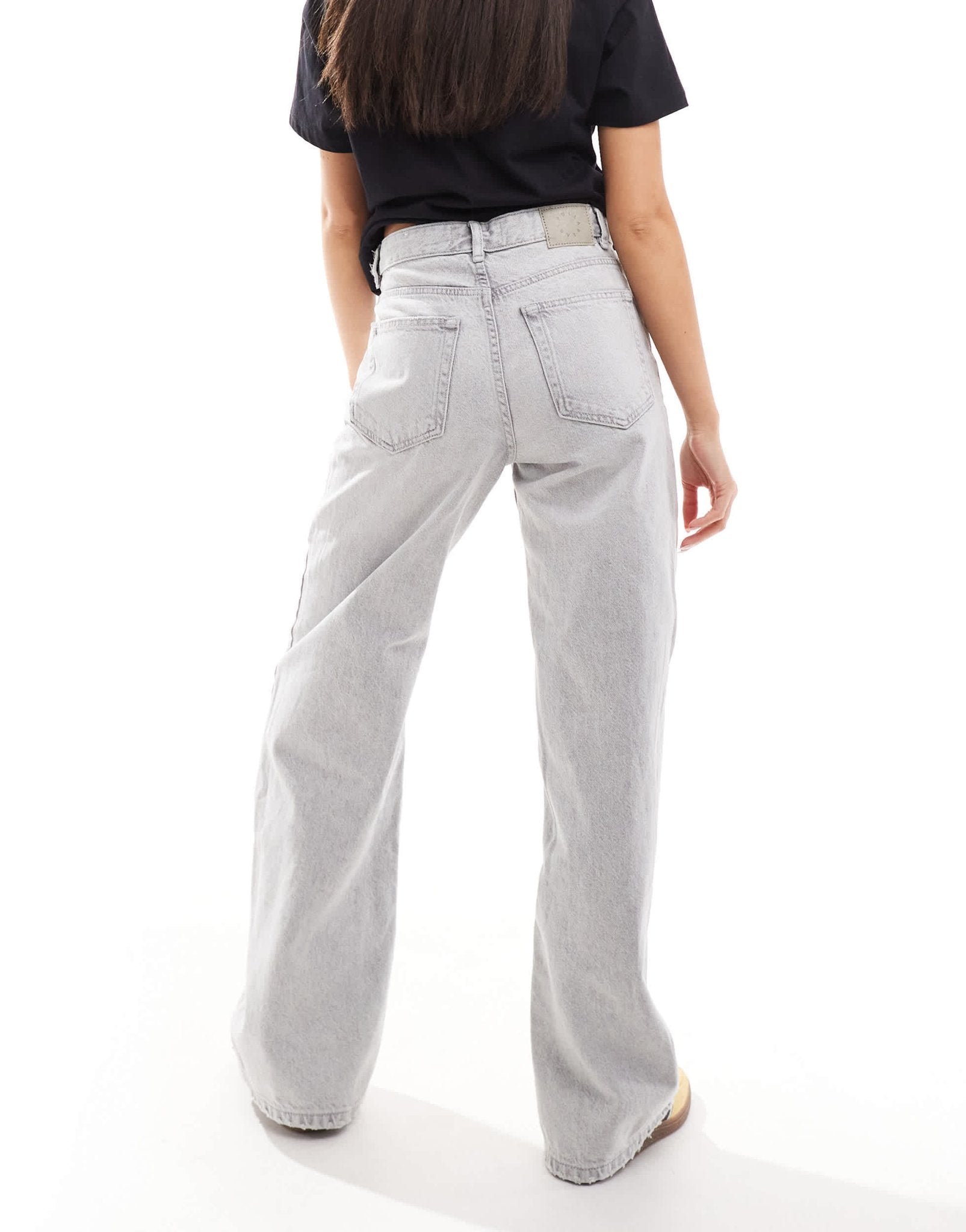 Pull&Bear high waisted wide leg jeans in light grey - ASOS Sample Sale