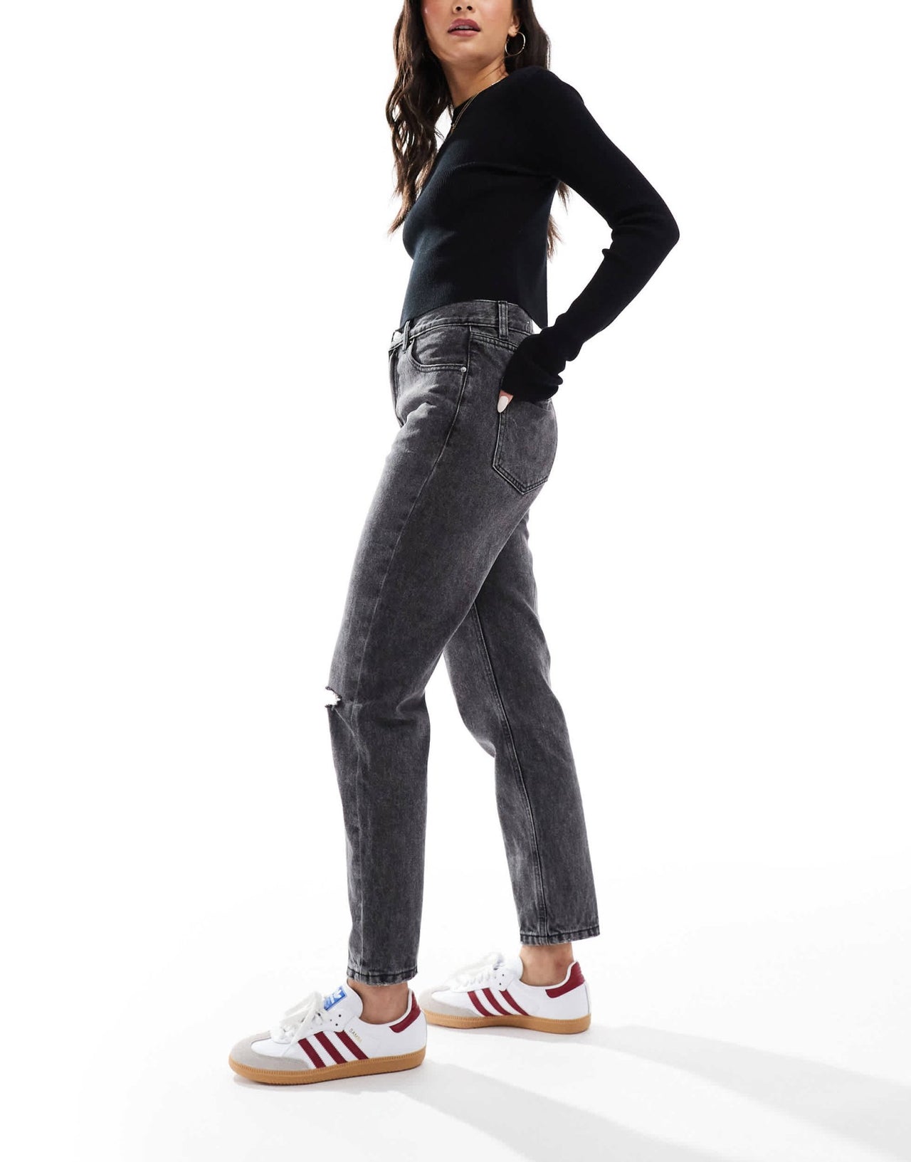 Pull&Bear knee rip mom jean in washed grey - ASOS Sample Sale