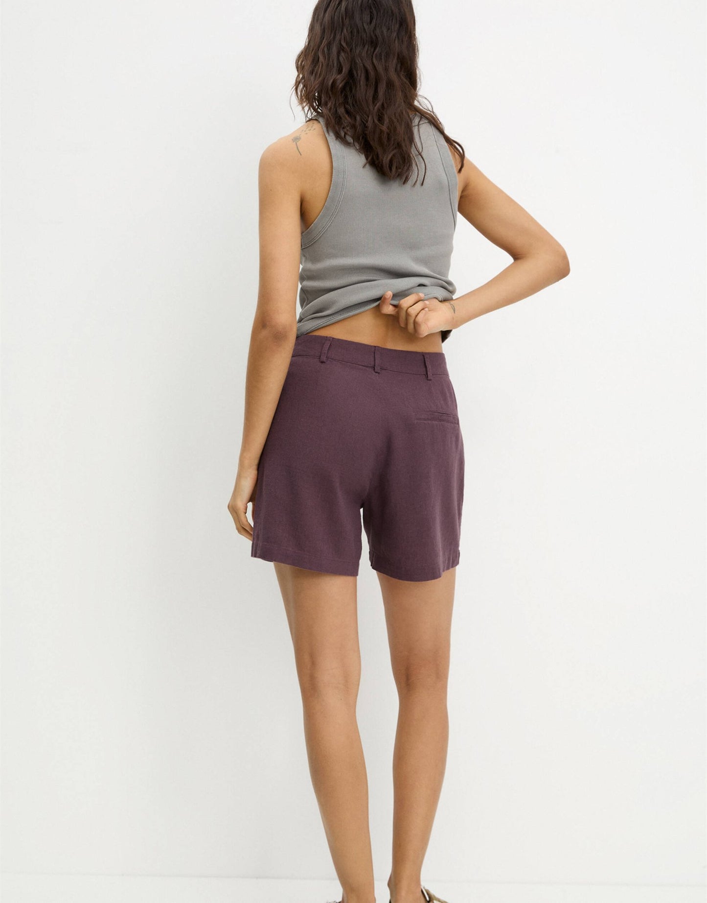 Pull&Bear linen look short in burgundy - ASOS Sample Sale