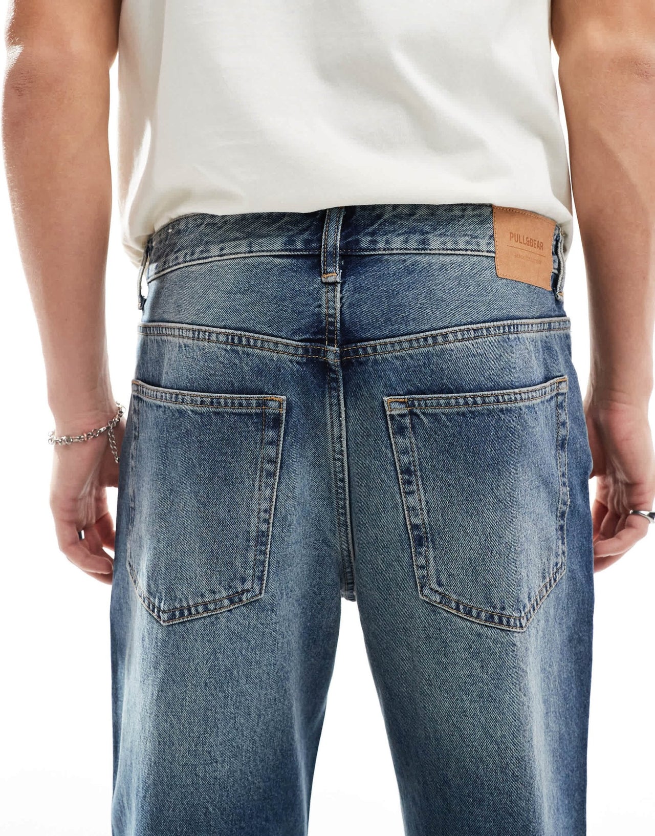 Pull&Bear loose fit straight leg jean in mid blue - ASOS Sample Sale