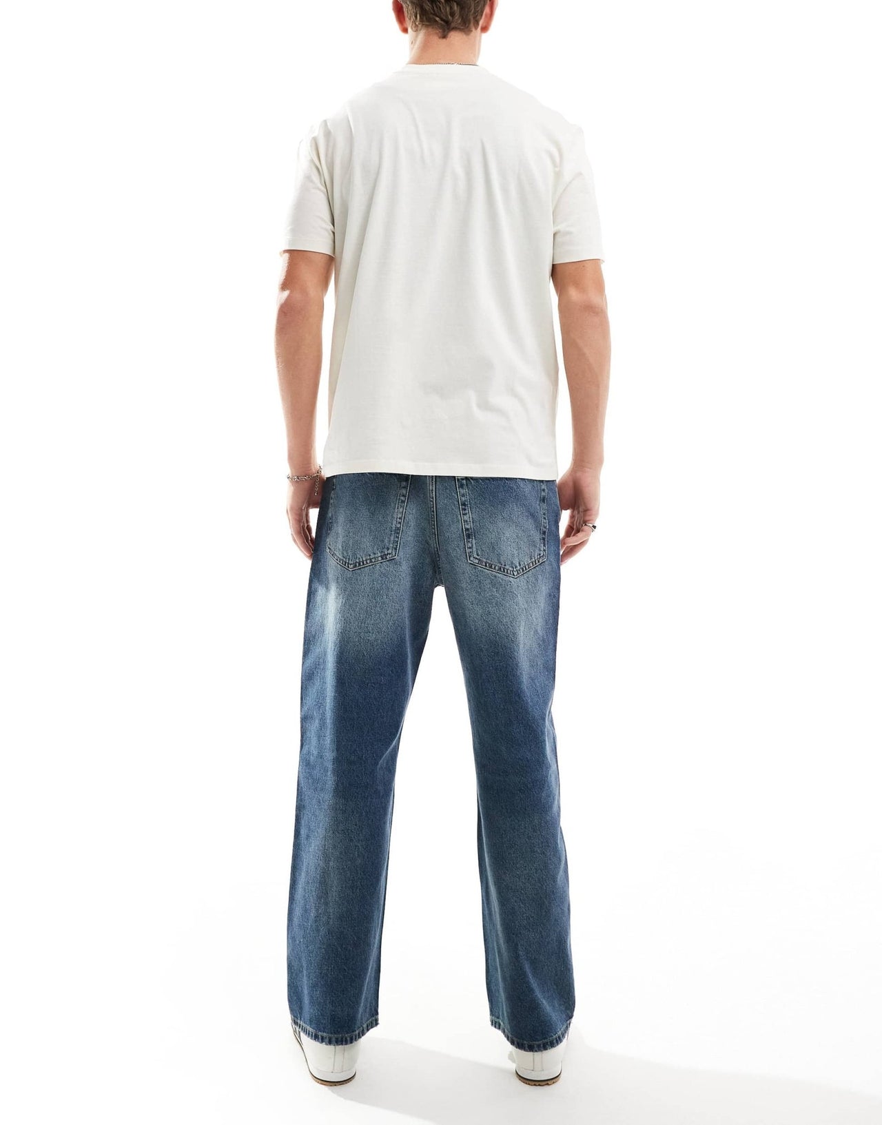 Pull&Bear loose fit straight leg jean in mid blue - ASOS Sample Sale