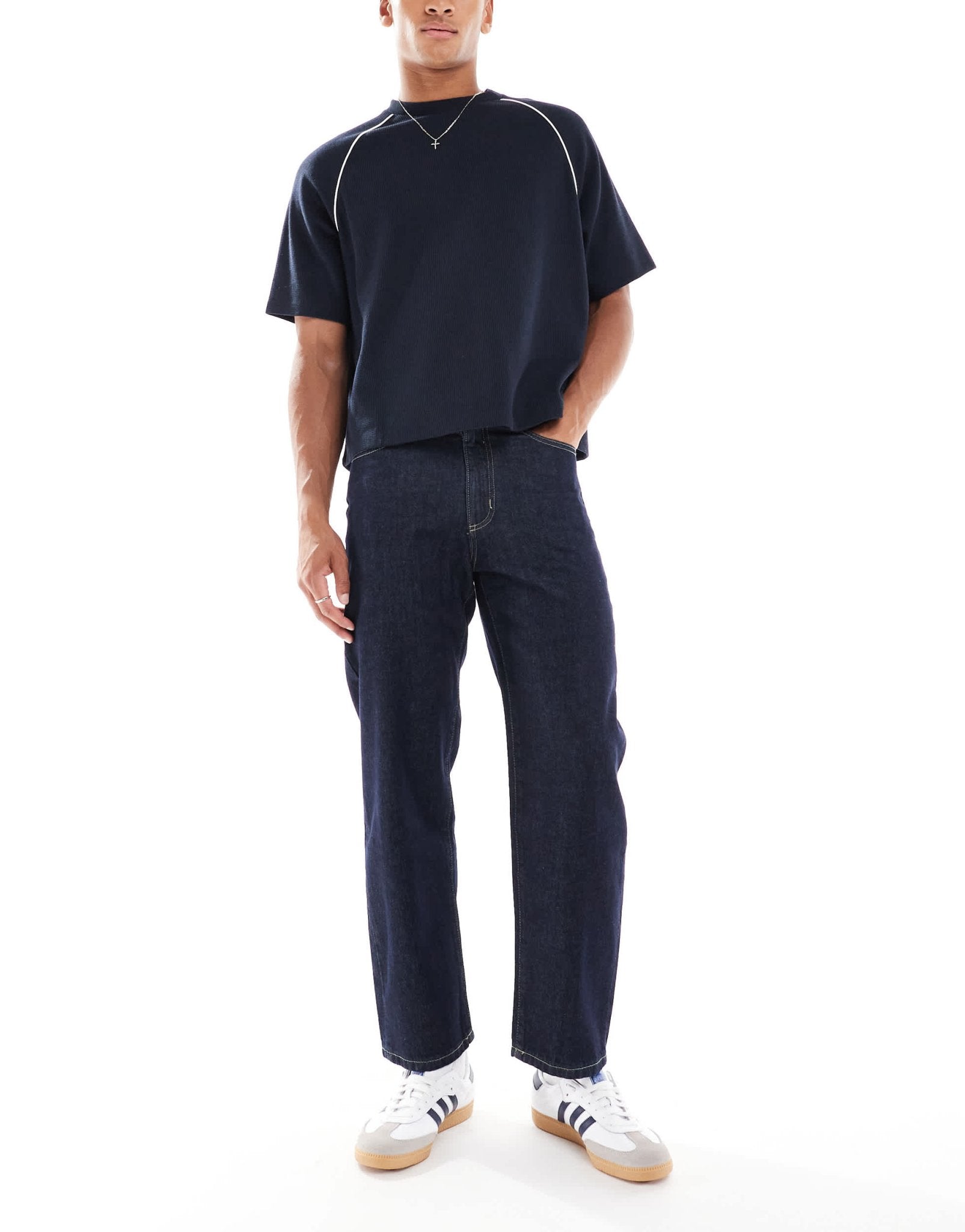 Pull&Bear loose jeans in indigo blue - ASOS Sample Sale