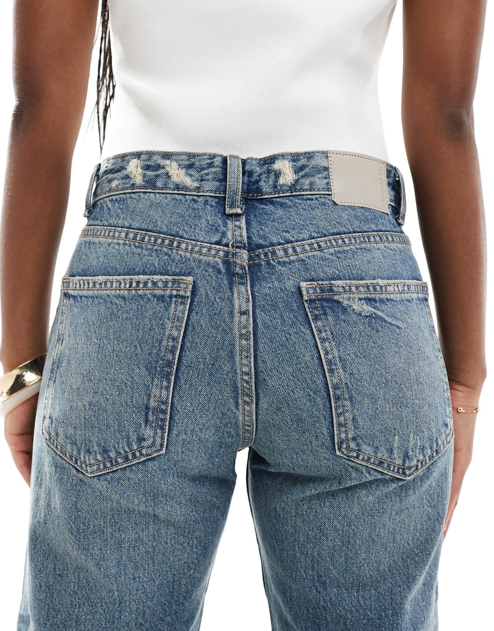 Pull&Bear mid rise straight jean in washed blue - ASOS Sample Sale