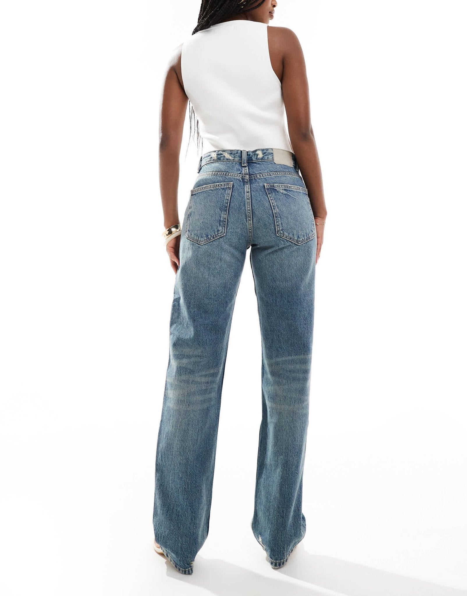 Pull&Bear mid rise straight jean in washed blue - ASOS Sample Sale