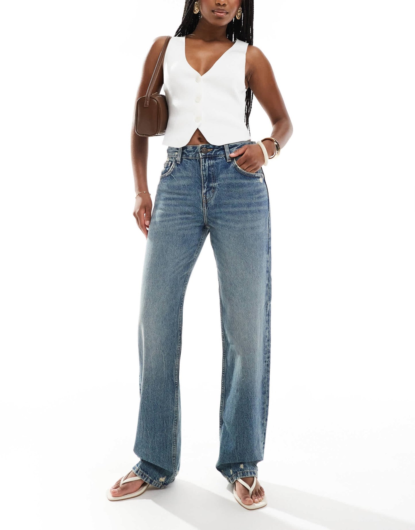 Pull&Bear mid rise straight jean in washed blue - ASOS Sample Sale