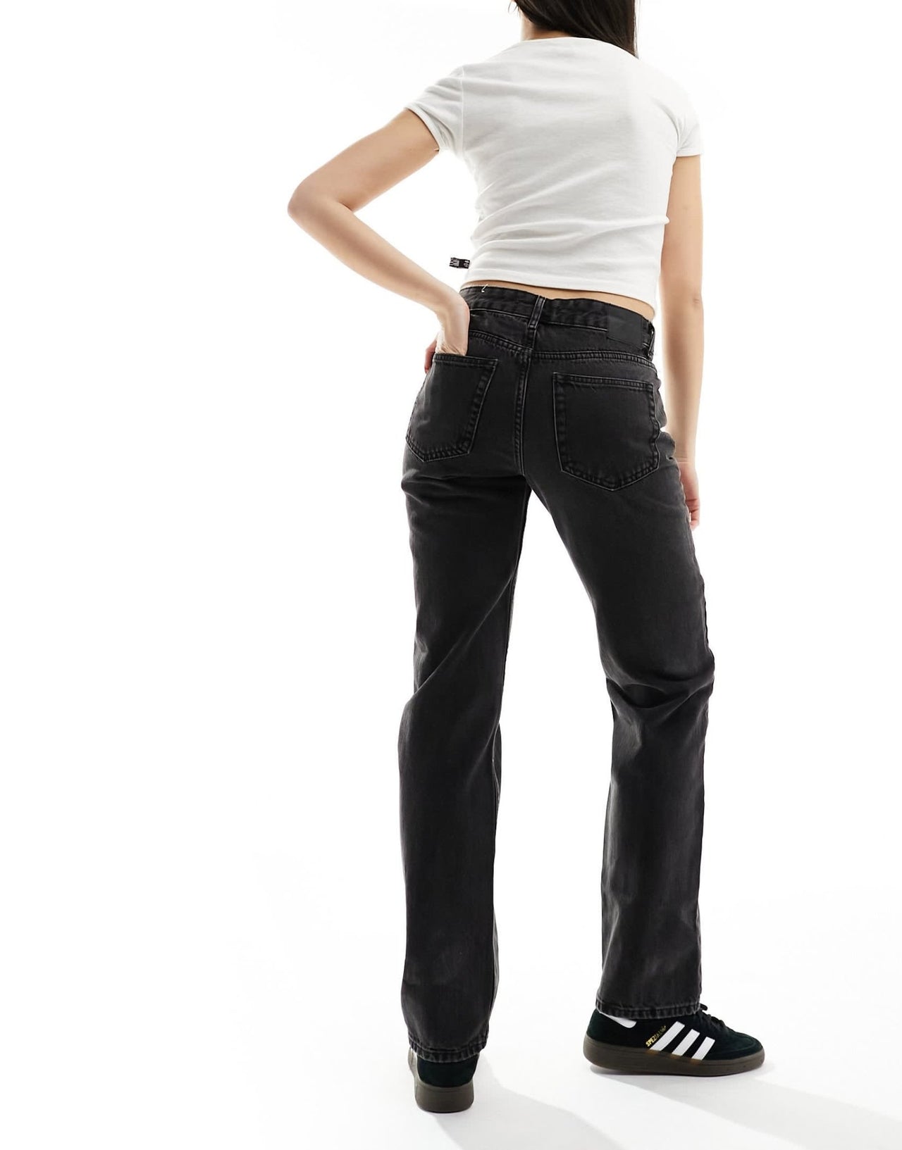 Pull&Bear mid rise straight leg jean in black - ASOS Sample Sale