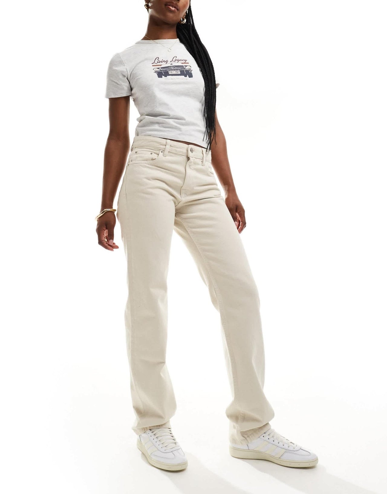 Pull&Bear mid rise straight leg jean in ecru - ASOS Sample Sale