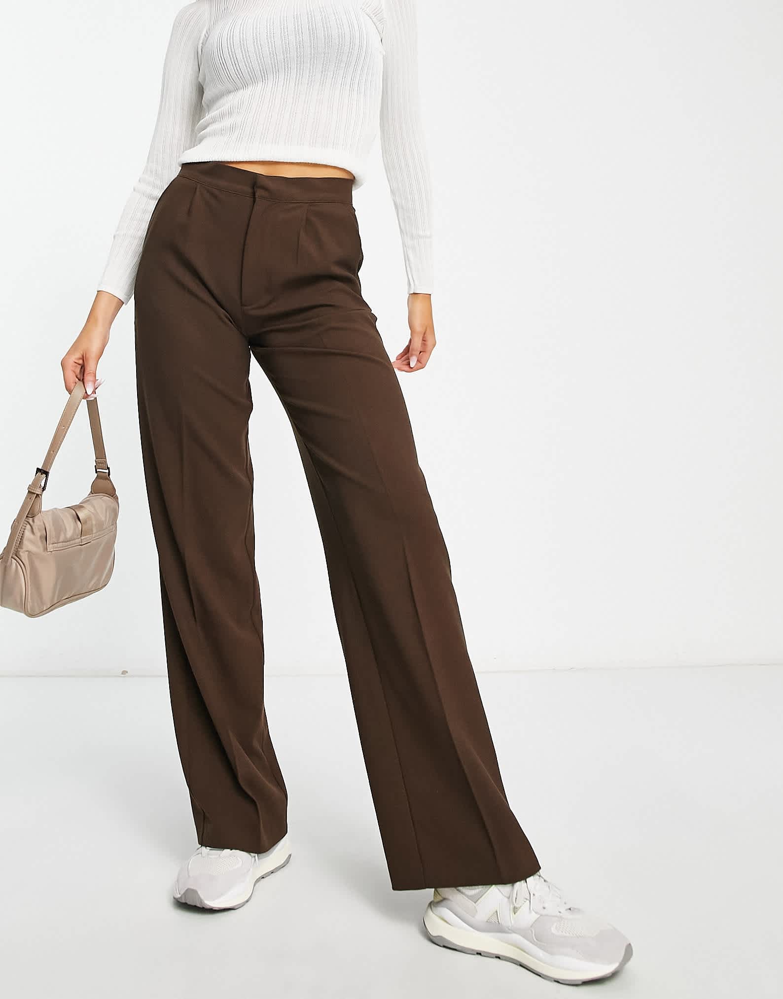 Pull&Bear mid waist loose fitting trousers in brown - ASOS Sample Sale