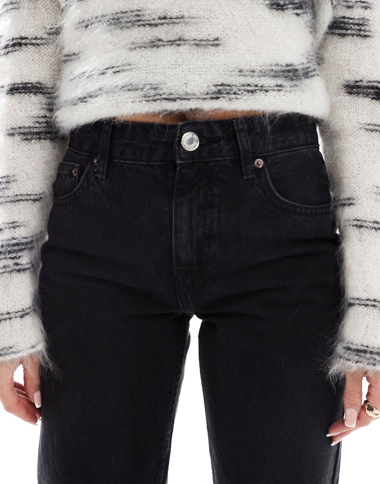 Pull&Bear mid waist straight leg jeans in black - ASOS Sample Sale