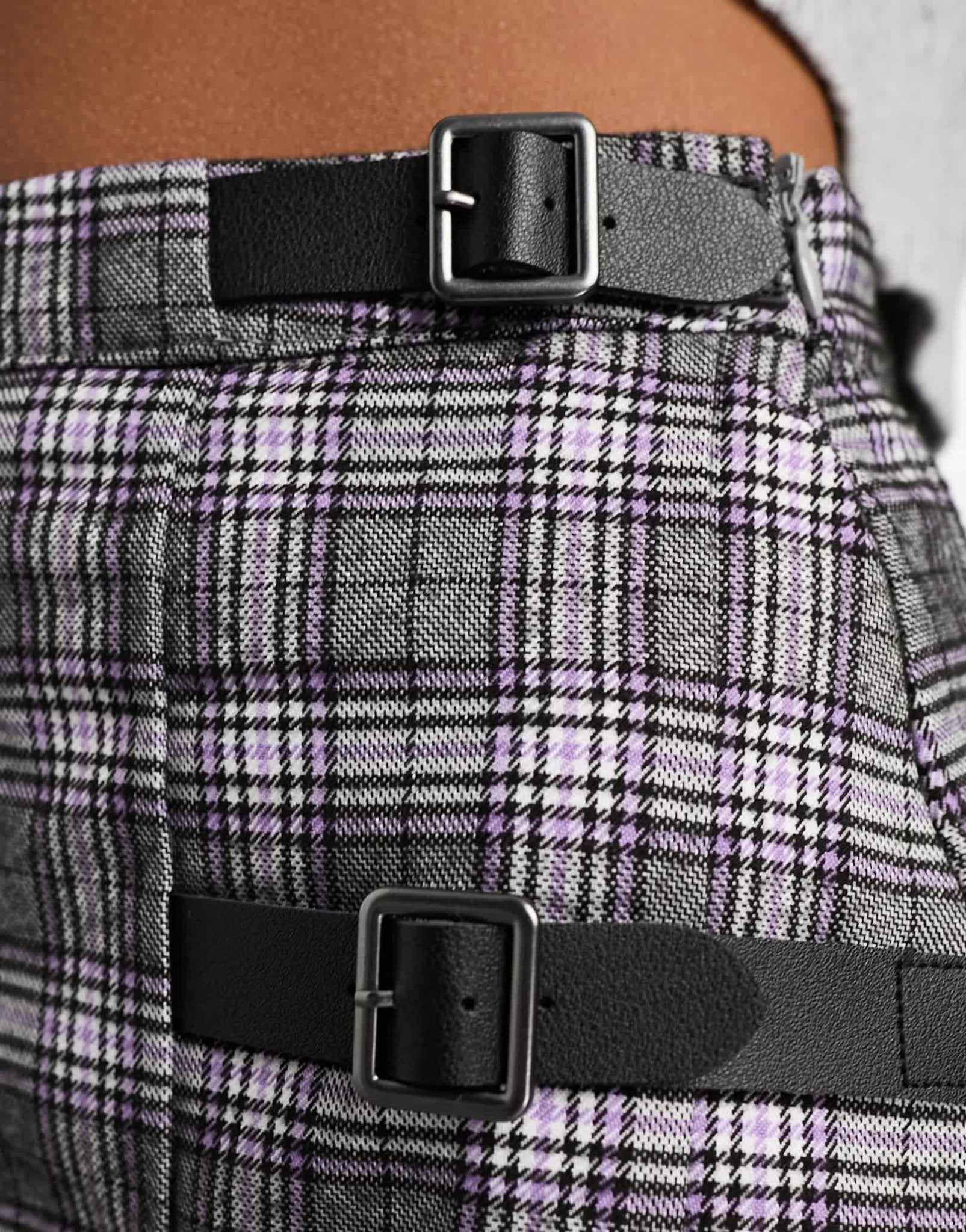 Pull&Bear mini check skirt in brown - ASOS Sample Sale