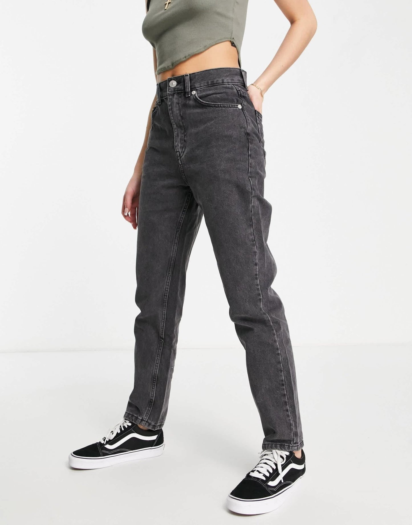 Pull&Bear mom jean in washed black - ASOS Sample Sale