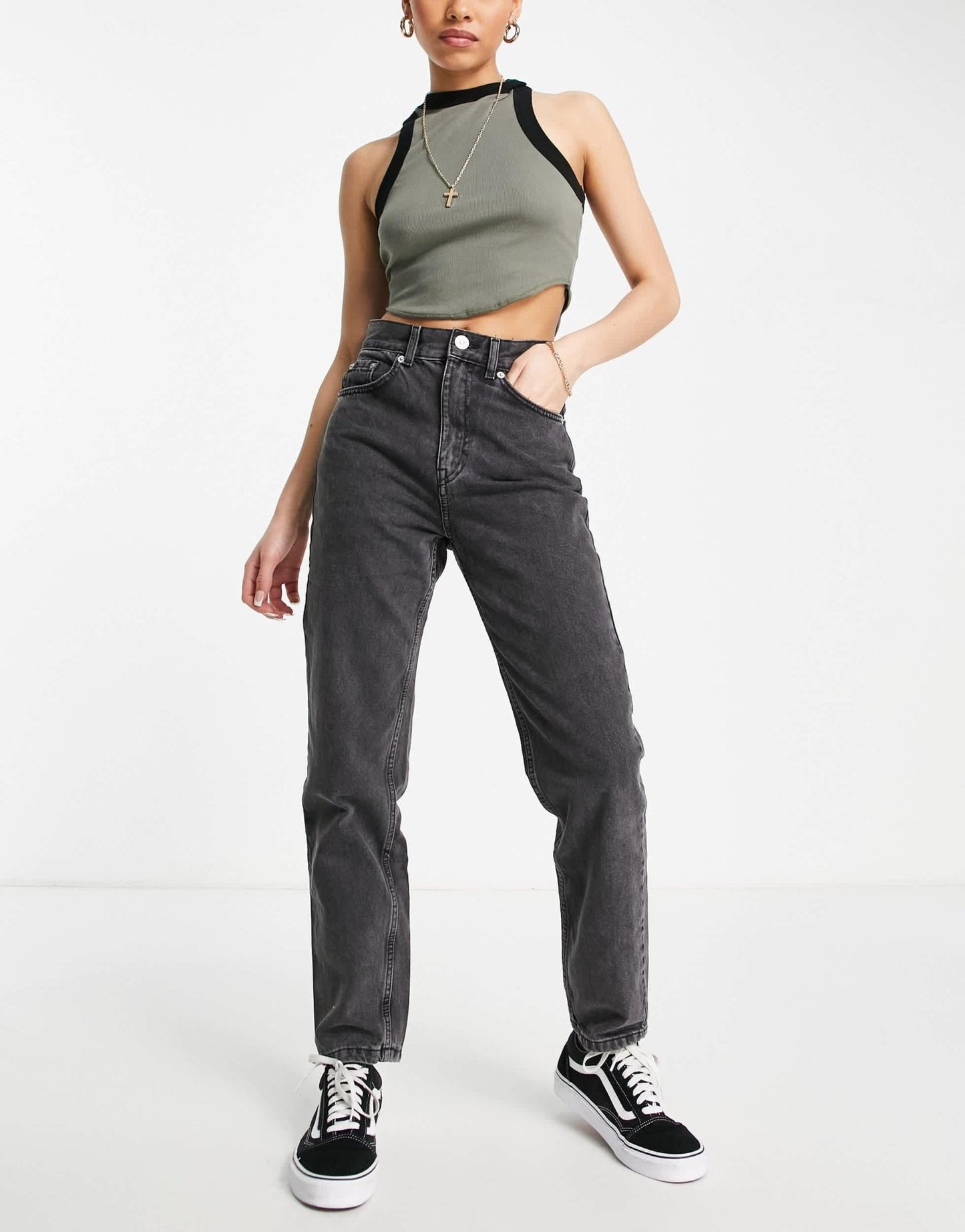 Pull&Bear mom jean in washed black - ASOS Sample Sale