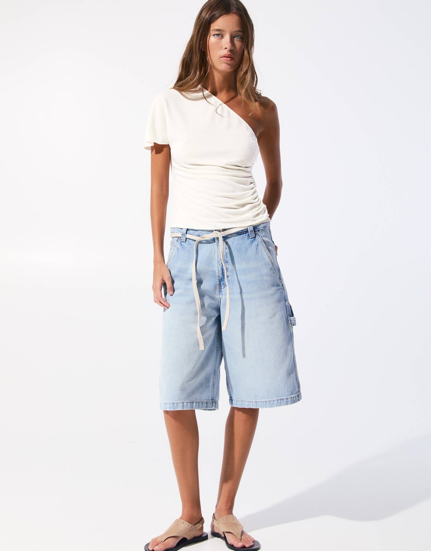 Pull&Bear one shoulder ruched short sleeve top in ecru - ASOS Sample Sale