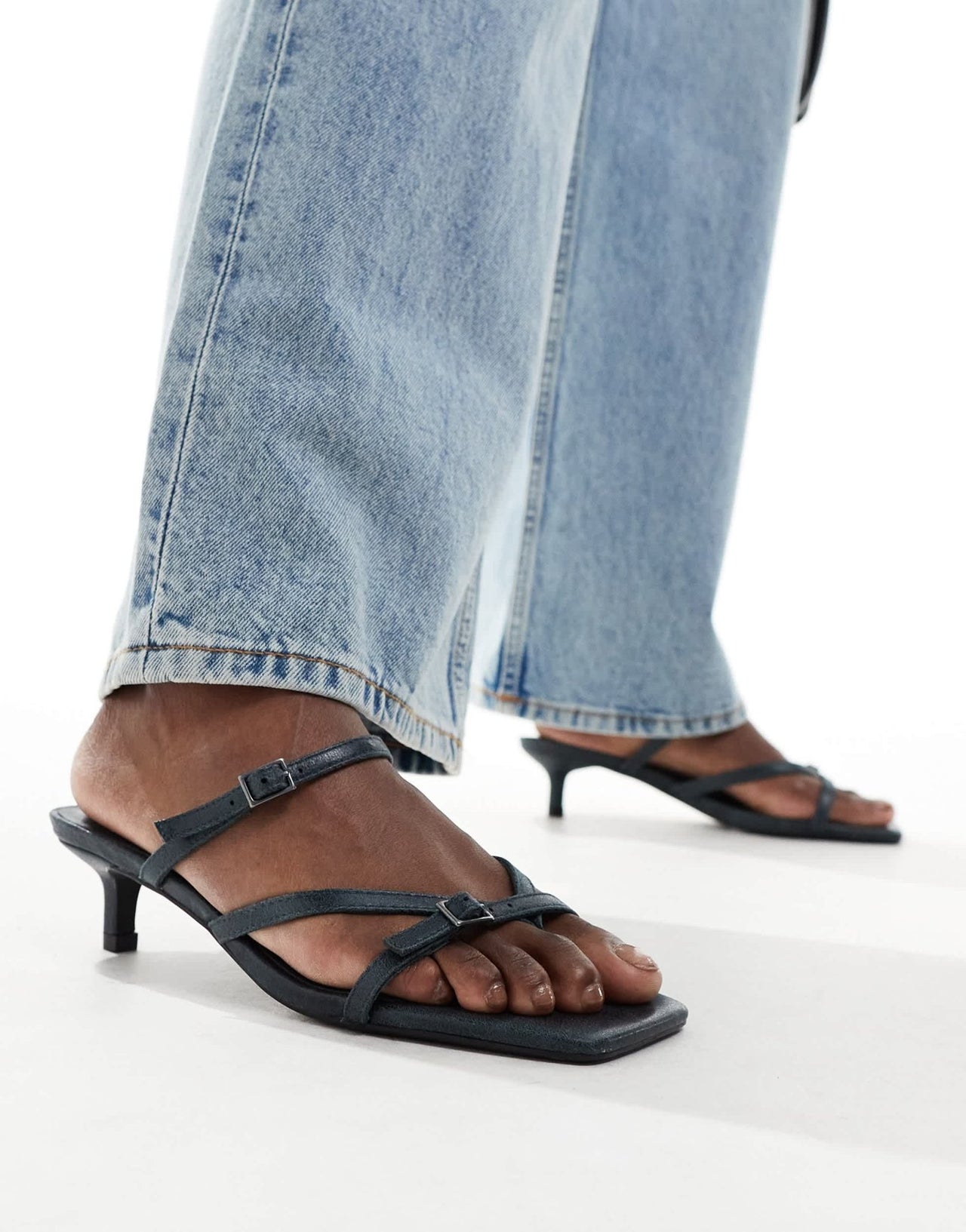 Pull&Bear open toe sandal in black - ASOS Sample Sale