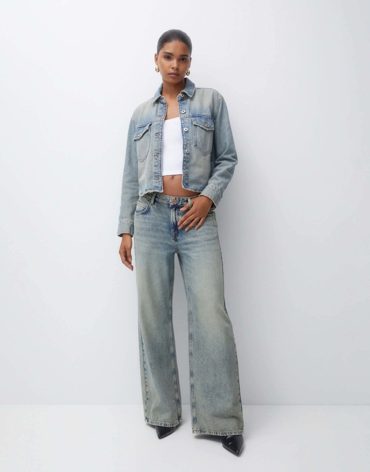 Pull&Bear oversized baggy low waist jean in washed blue - ASOS Sample Sale