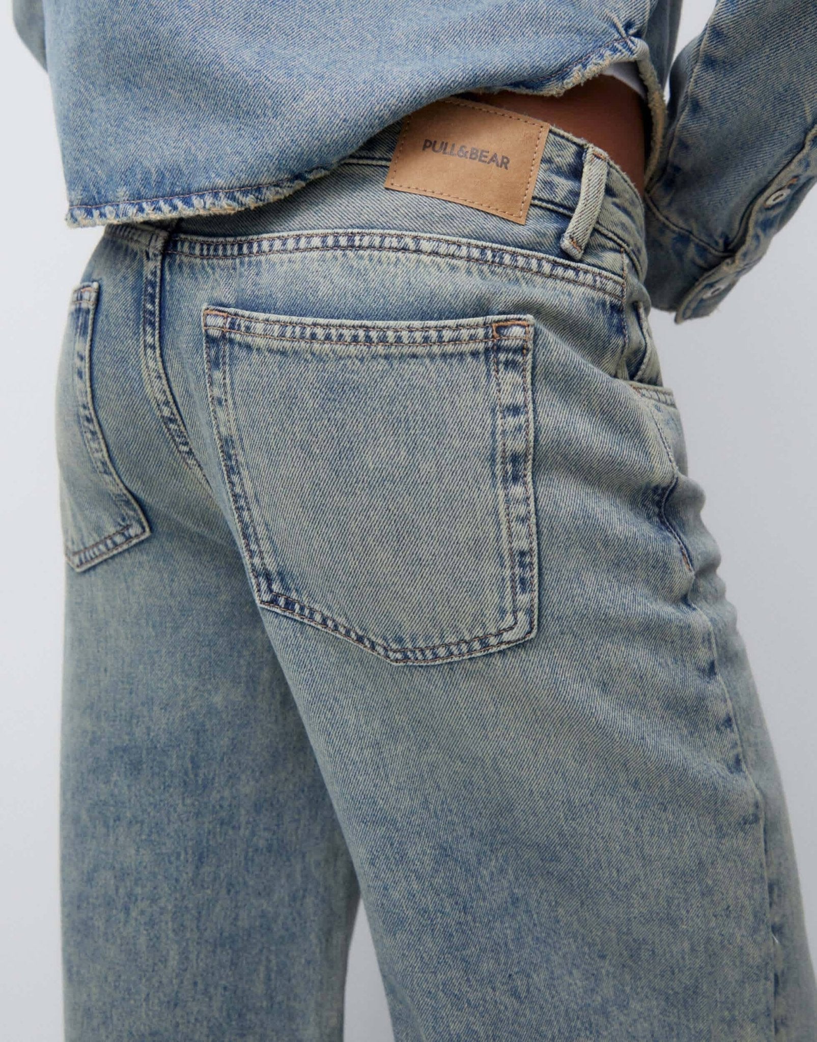 Pull&Bear oversized baggy low waist jean in washed blue - ASOS Sample Sale