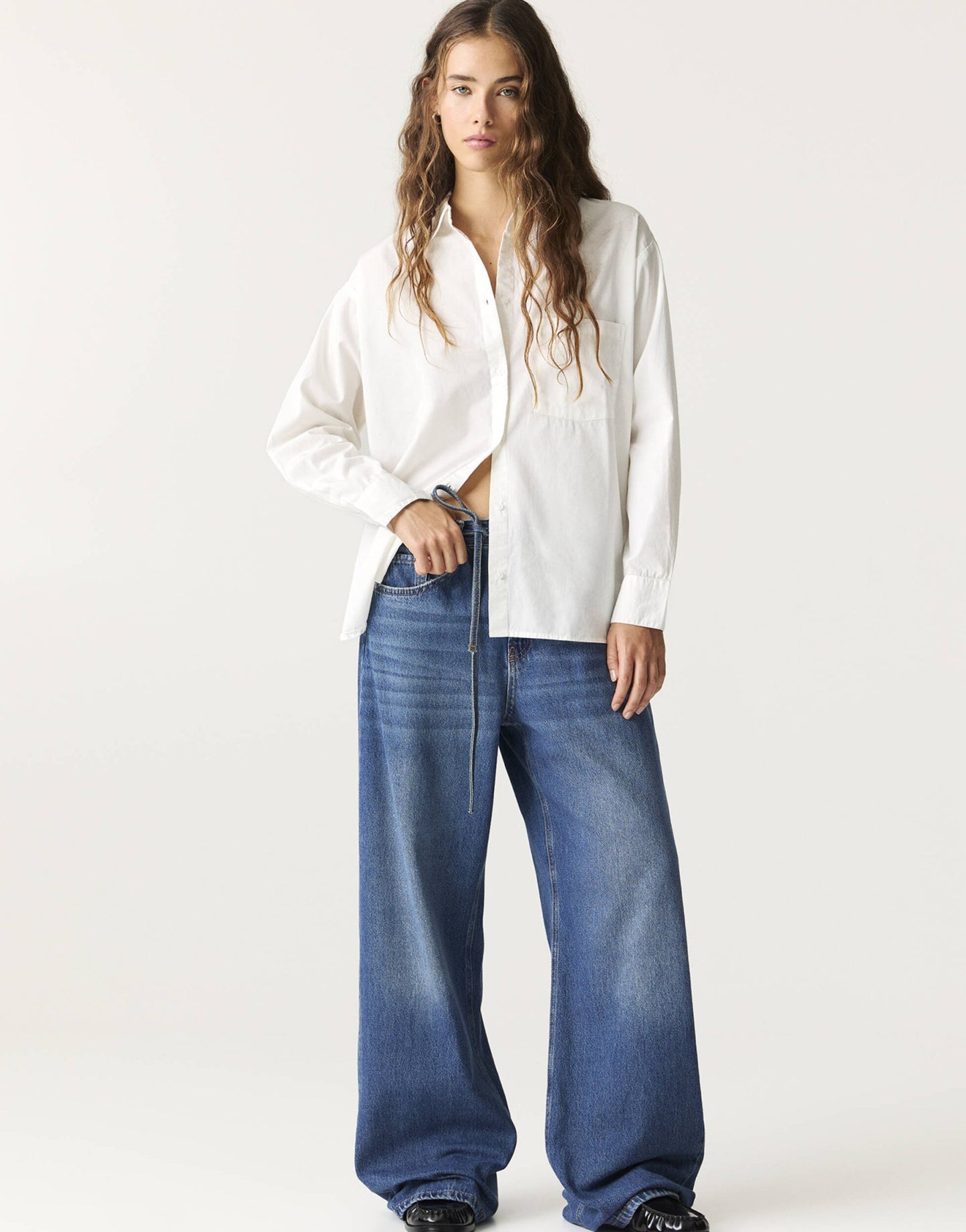 Pull&Bear oversized cotton shirt in white - ASOS Sample Sale