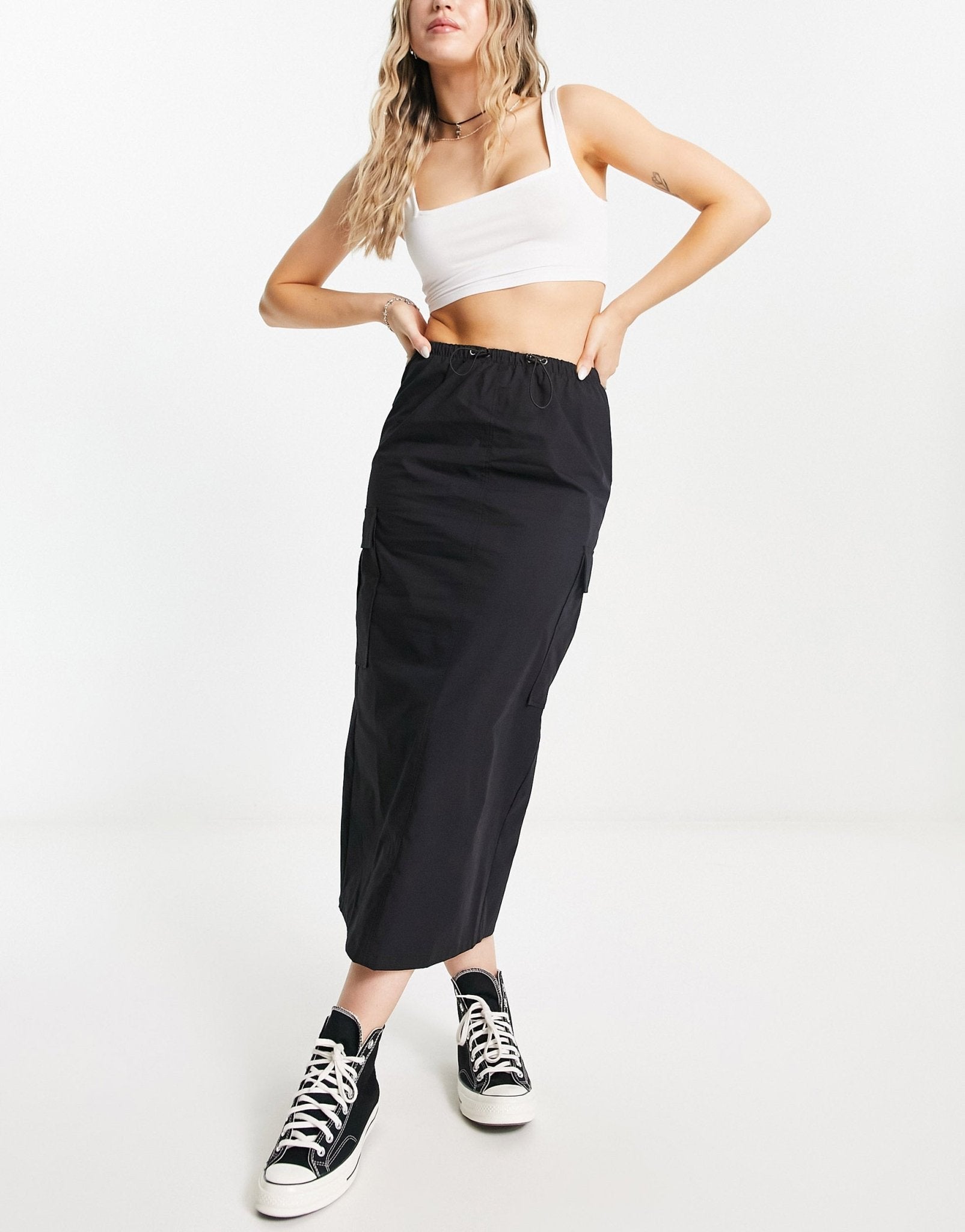 Pull&Bear parachute cargo midaxi skirt in black with toggle detail - ASOS Sample Sale