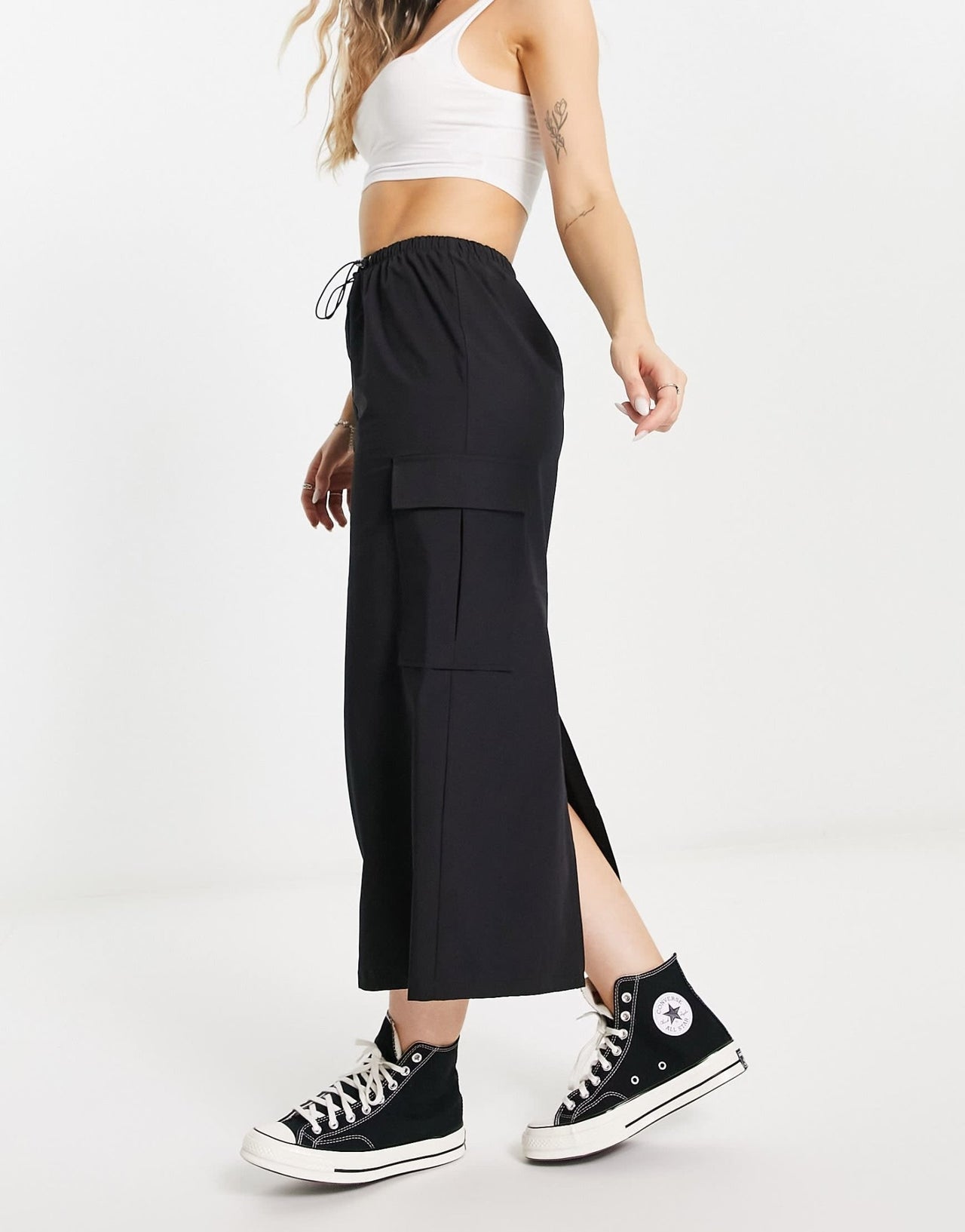 Pull&Bear parachute cargo midaxi skirt in black with toggle detail - ASOS Sample Sale