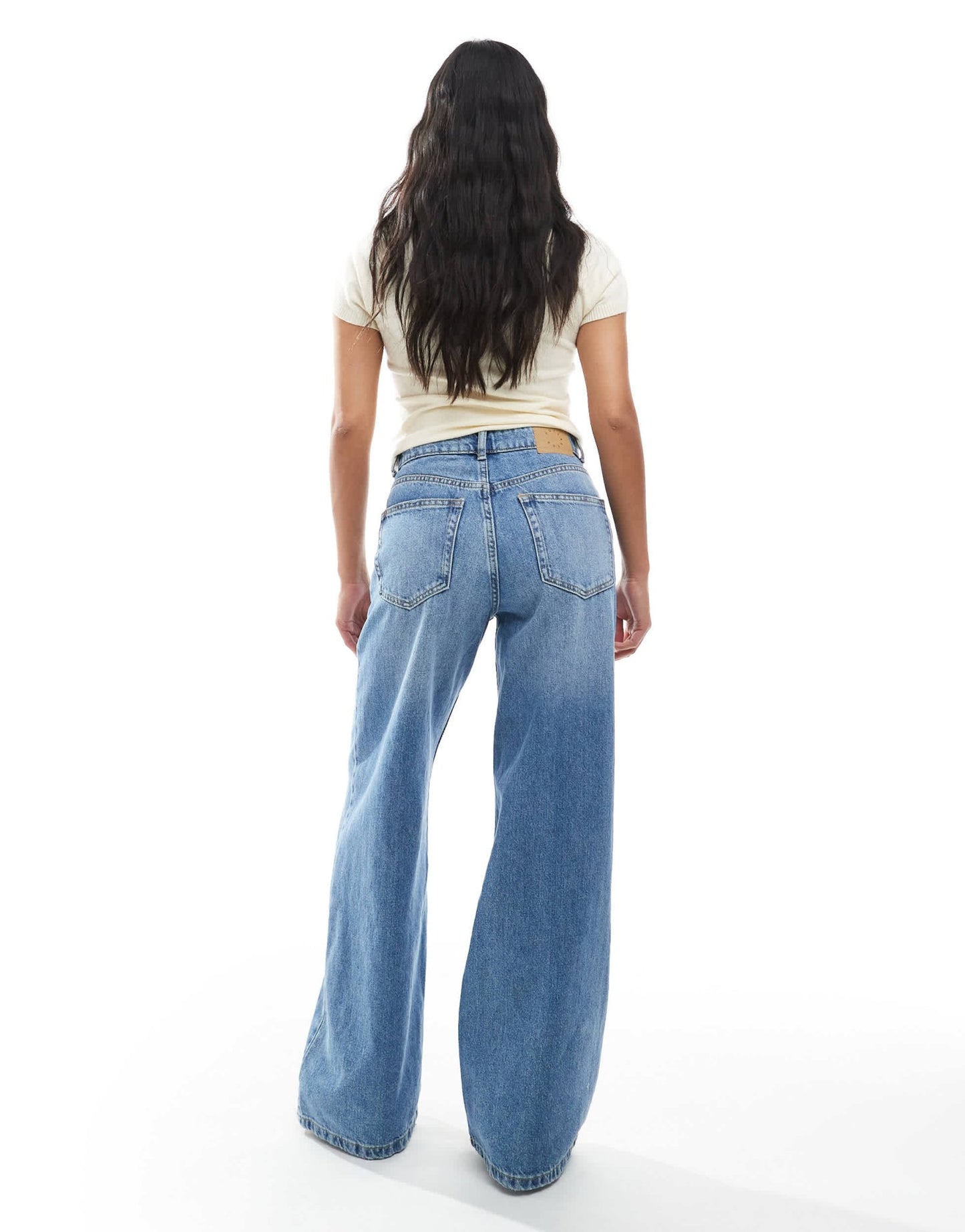 Pull&Bear Petite high rise wide leg jean in washed blue - ASOS Sample Sale