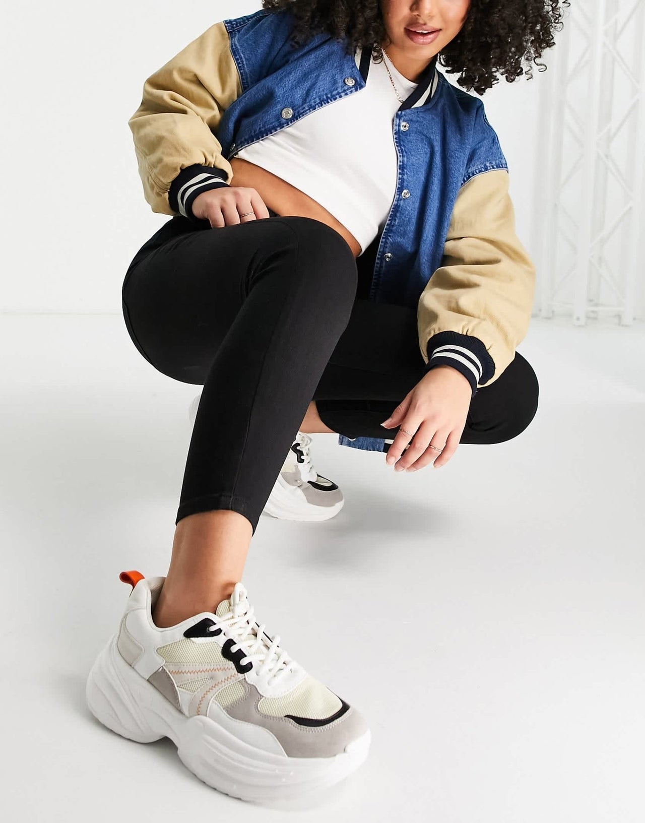 Pull&Bear Petite high waisted ultra skinny jean in black - ASOS Sample Sale