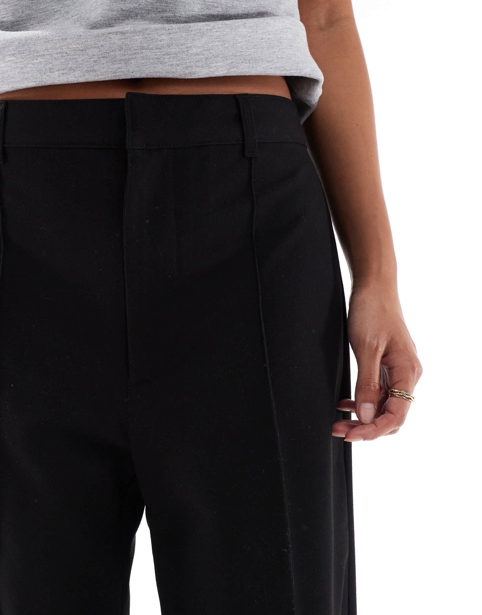 Pull&Bear Petite straight leg tailored trousers with front seam in black - ASOS Sample Sale