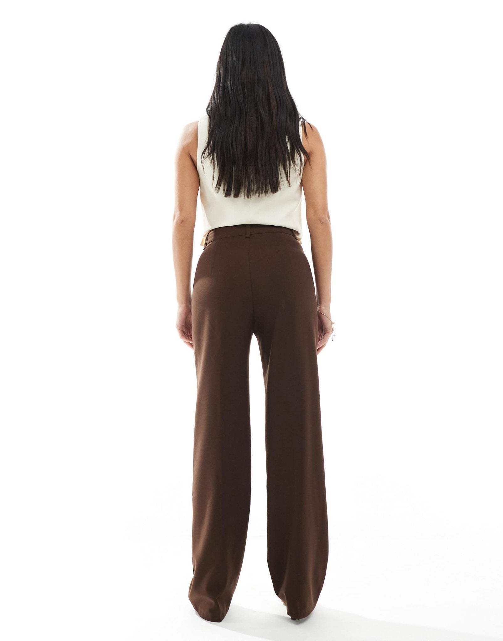 Pull&Bear Petite straight leg tailored trousers with front seam in chocolate brown - ASOS Sample Sale