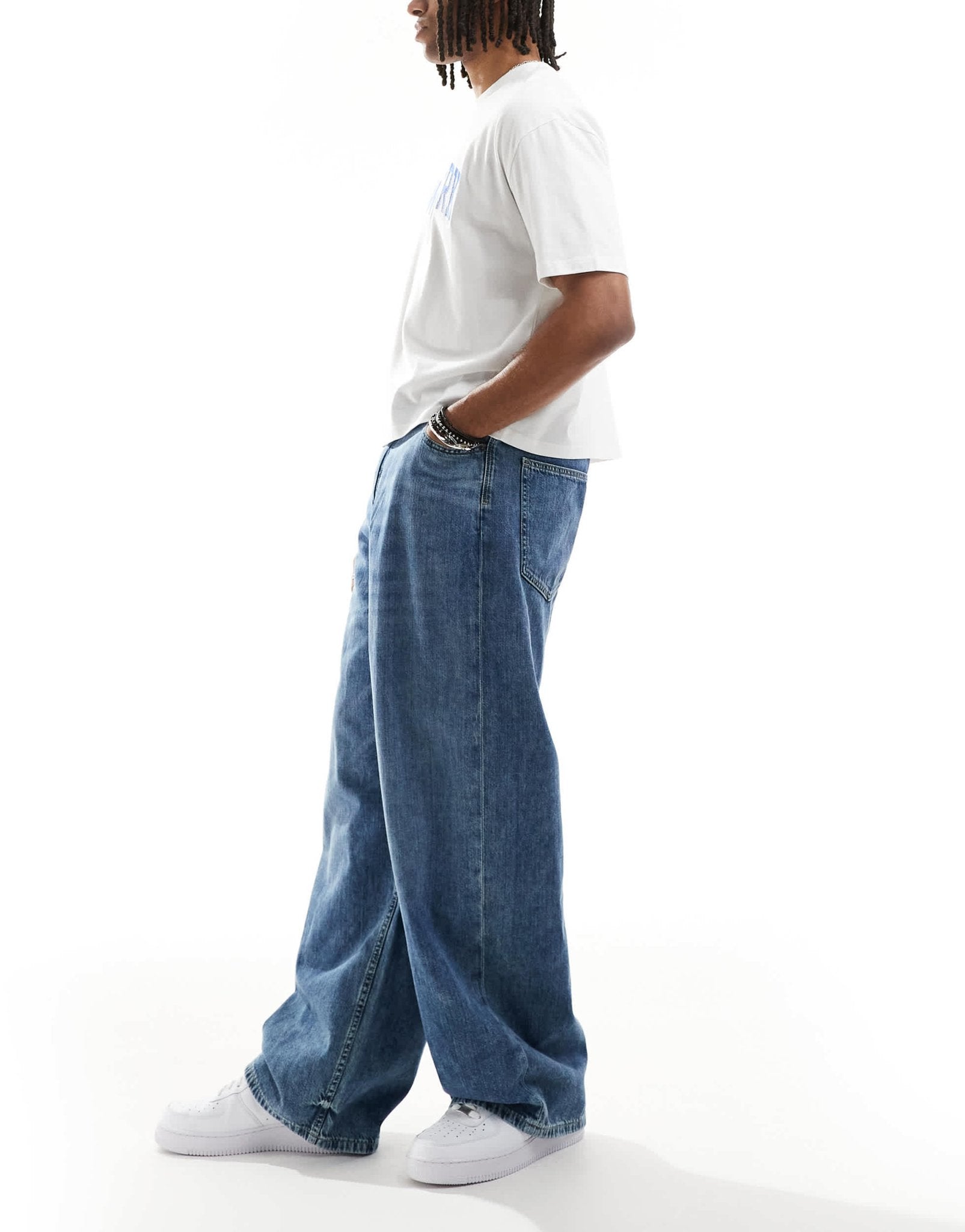 Pull&Bear pull on baggy jeans in blue - ASOS Sample Sale
