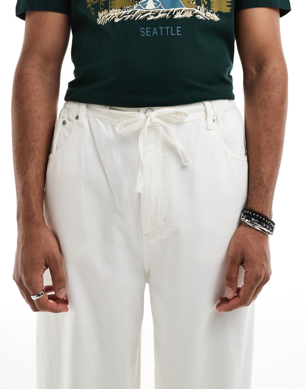 Pull&Bear pull on baggy jeans in ecru - ASOS Sample Sale