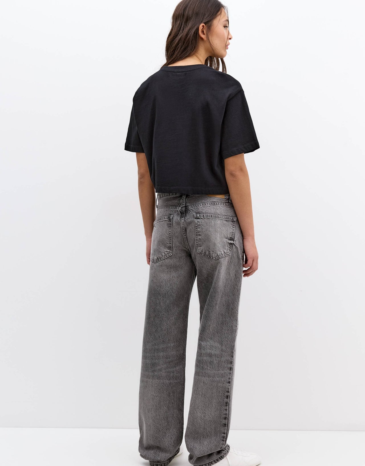 Pull&Bear short sleeve boxy t-shirt in black - ASOS Sample Sale