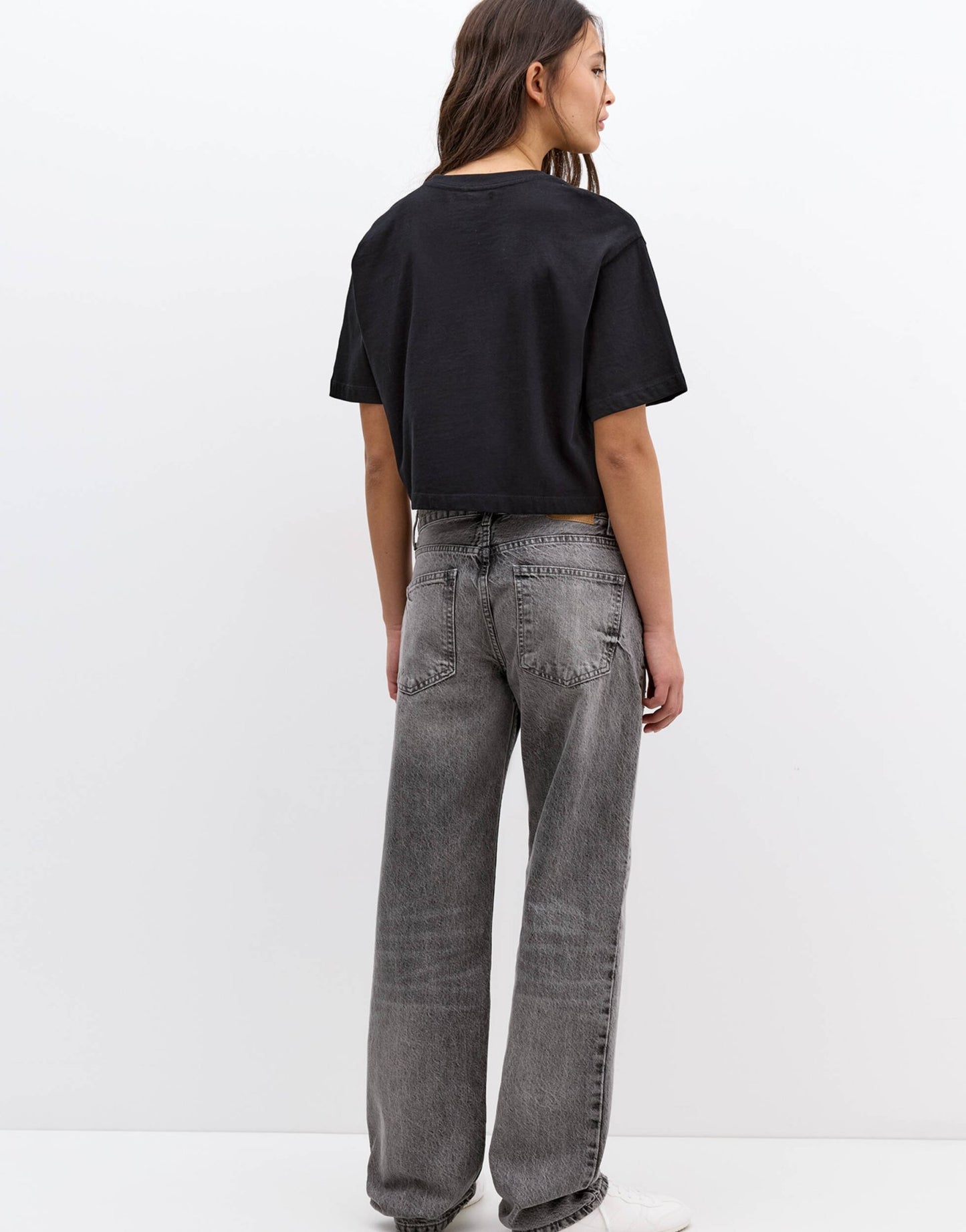 Pull&Bear short sleeve boxy t-shirt in black - ASOS Sample Sale