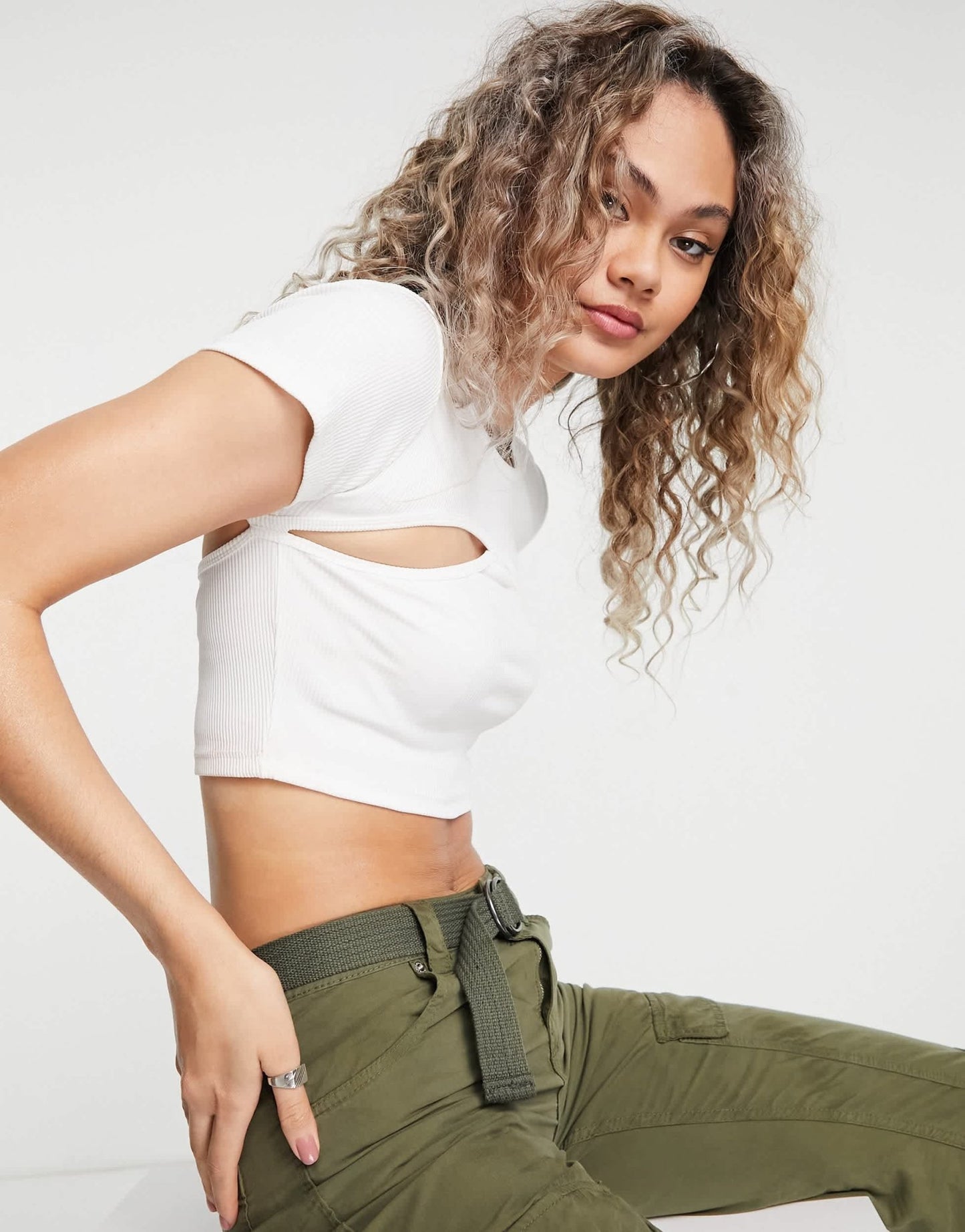 Pull&Bear short sleeve cut out cropped top in white - ASOS Sample Sale