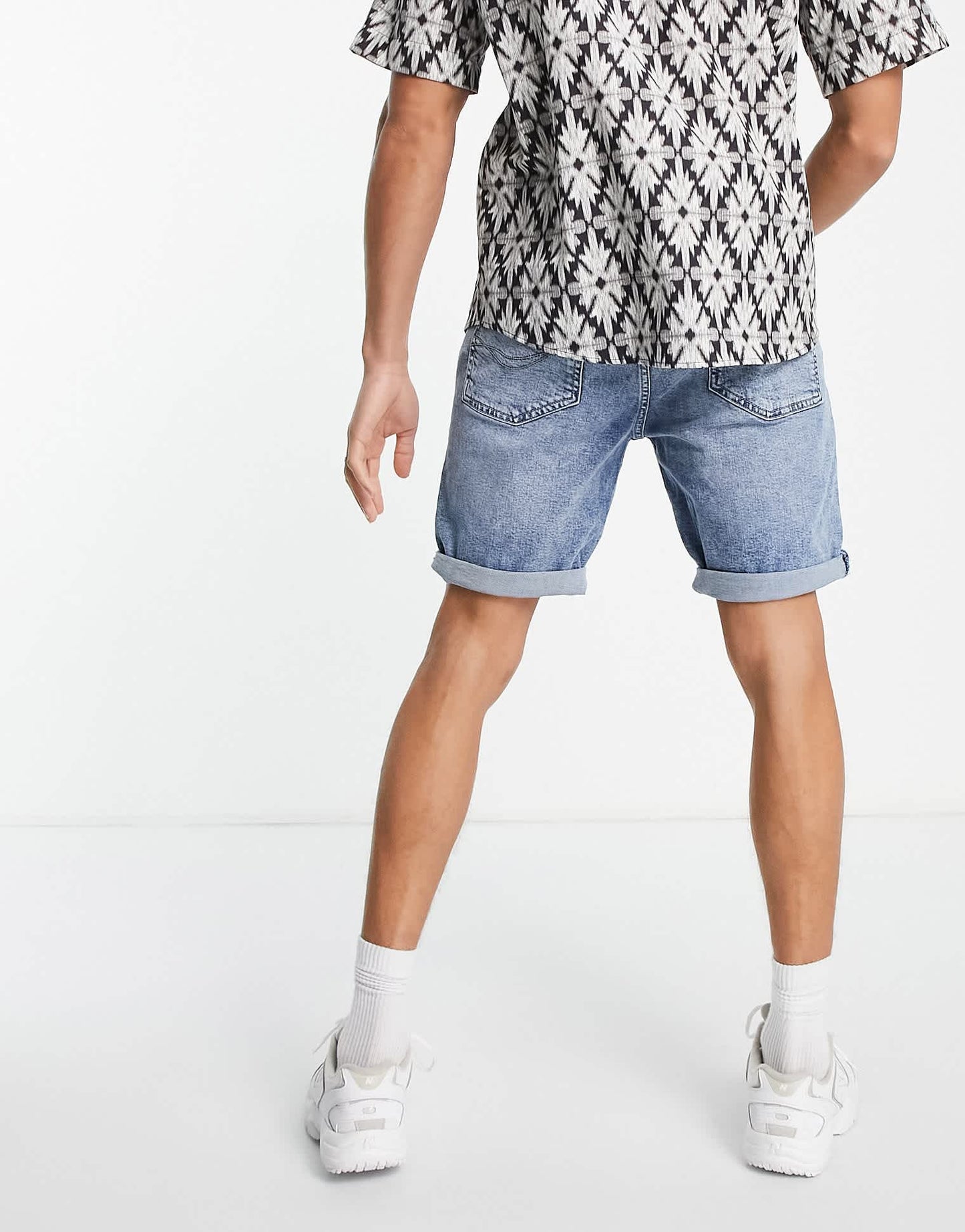 Pull&Bear slim denim shorts with rips in blue - ASOS Sample Sale