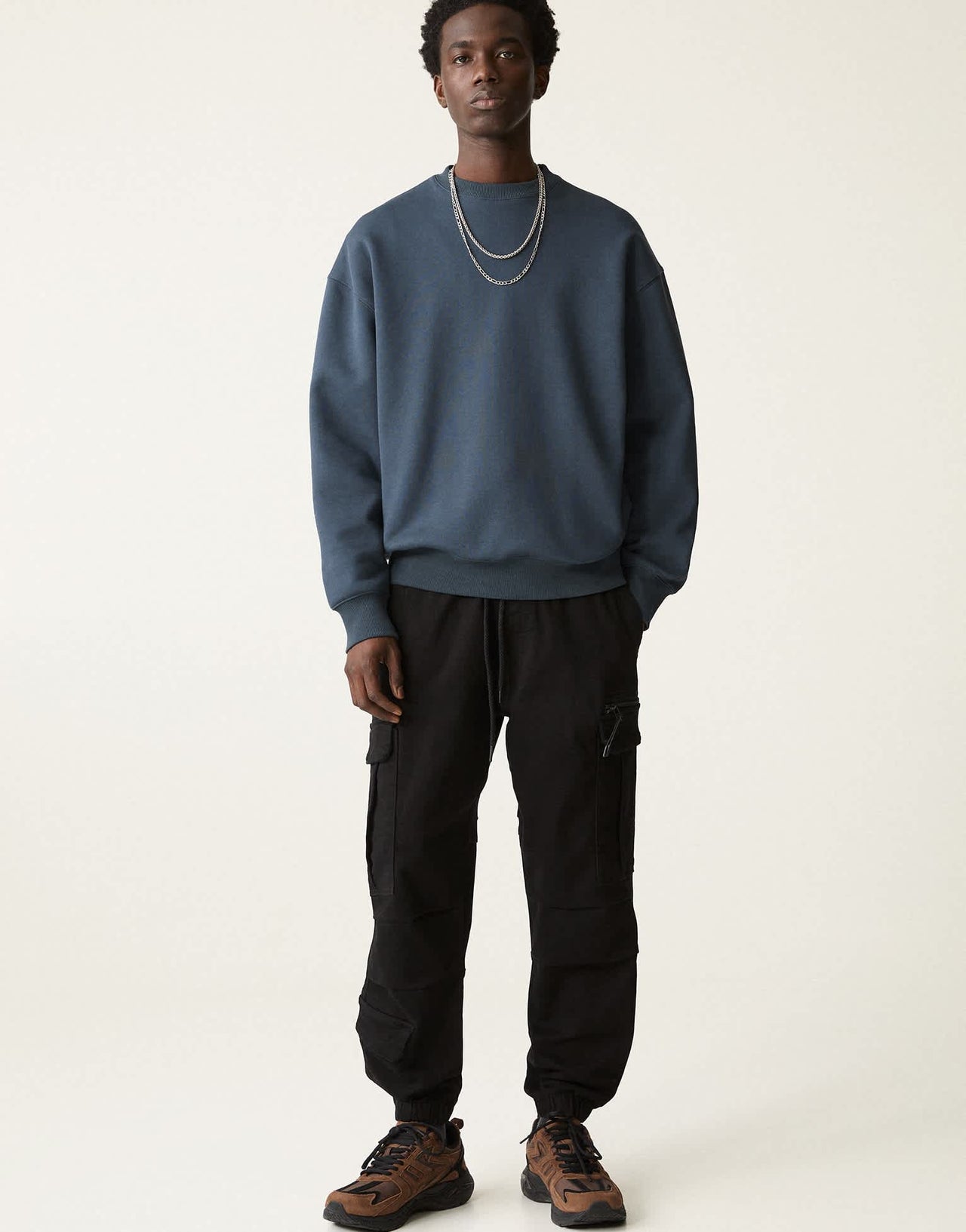 Pull&Bear soft cargo joggers in black - ASOS Sample Sale