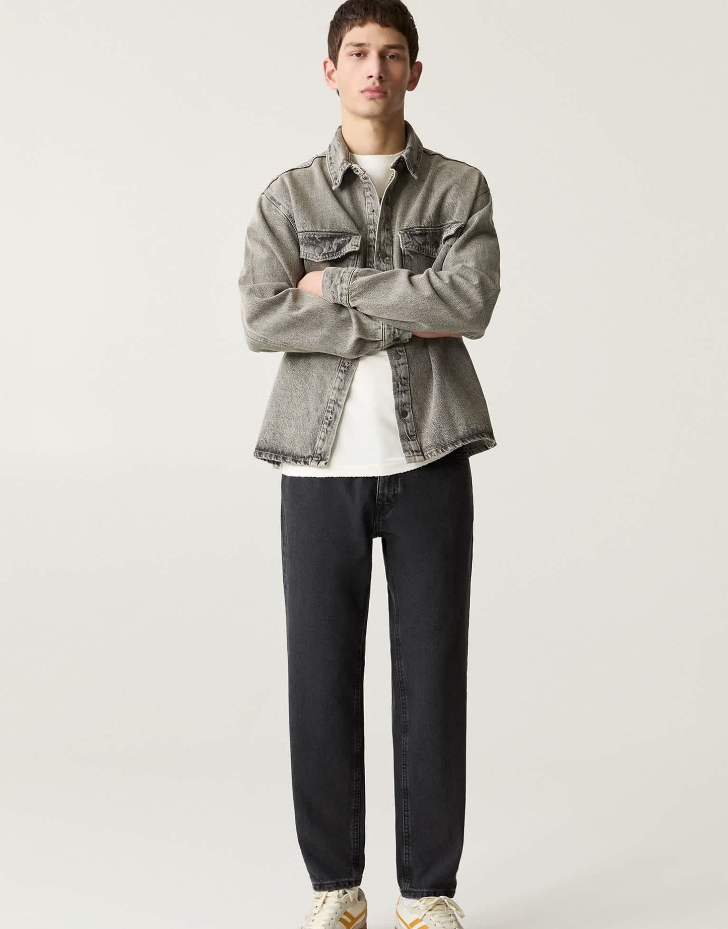 Pull&Bear standard fit jeans in black - ASOS Sample Sale