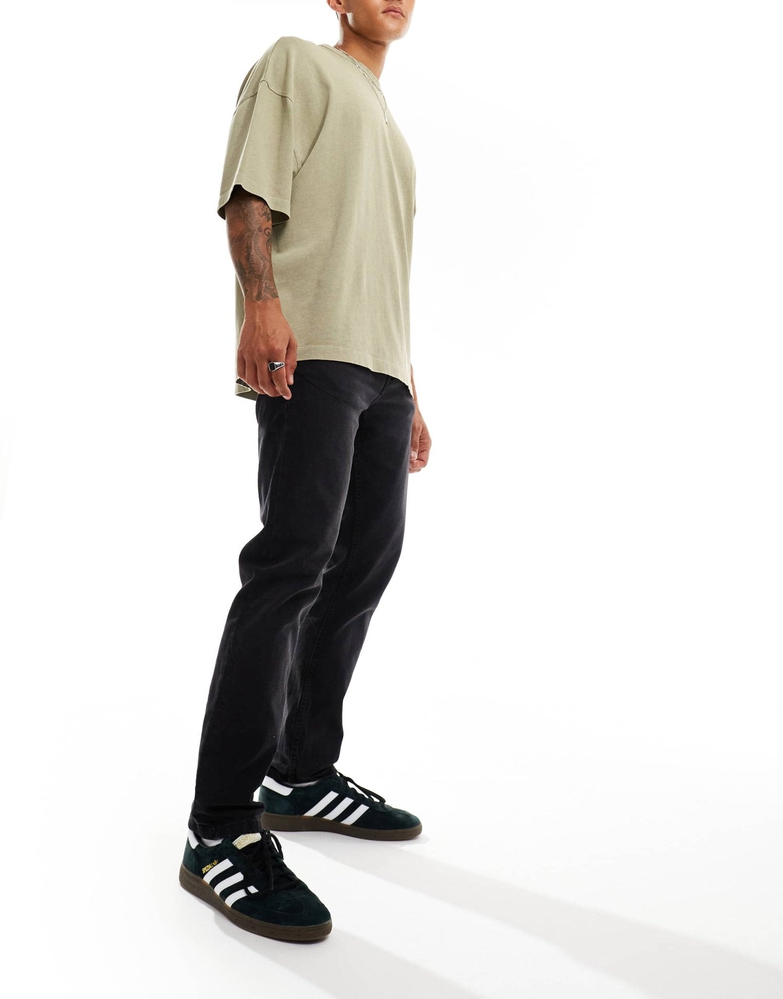 Pull&Bear straight fit jeans in washed black - ASOS Sample Sale