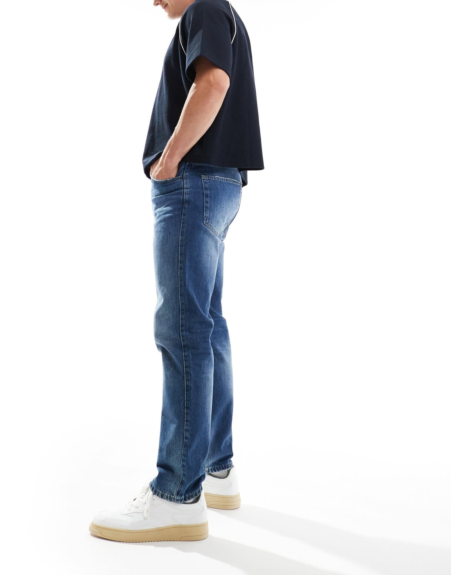 Pull&Bear straight vintage jeans in mid blue - ASOS Sample Sale