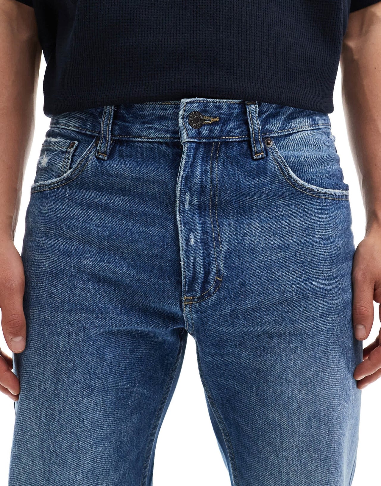 Pull&Bear straight vintage jeans in mid blue - ASOS Sample Sale