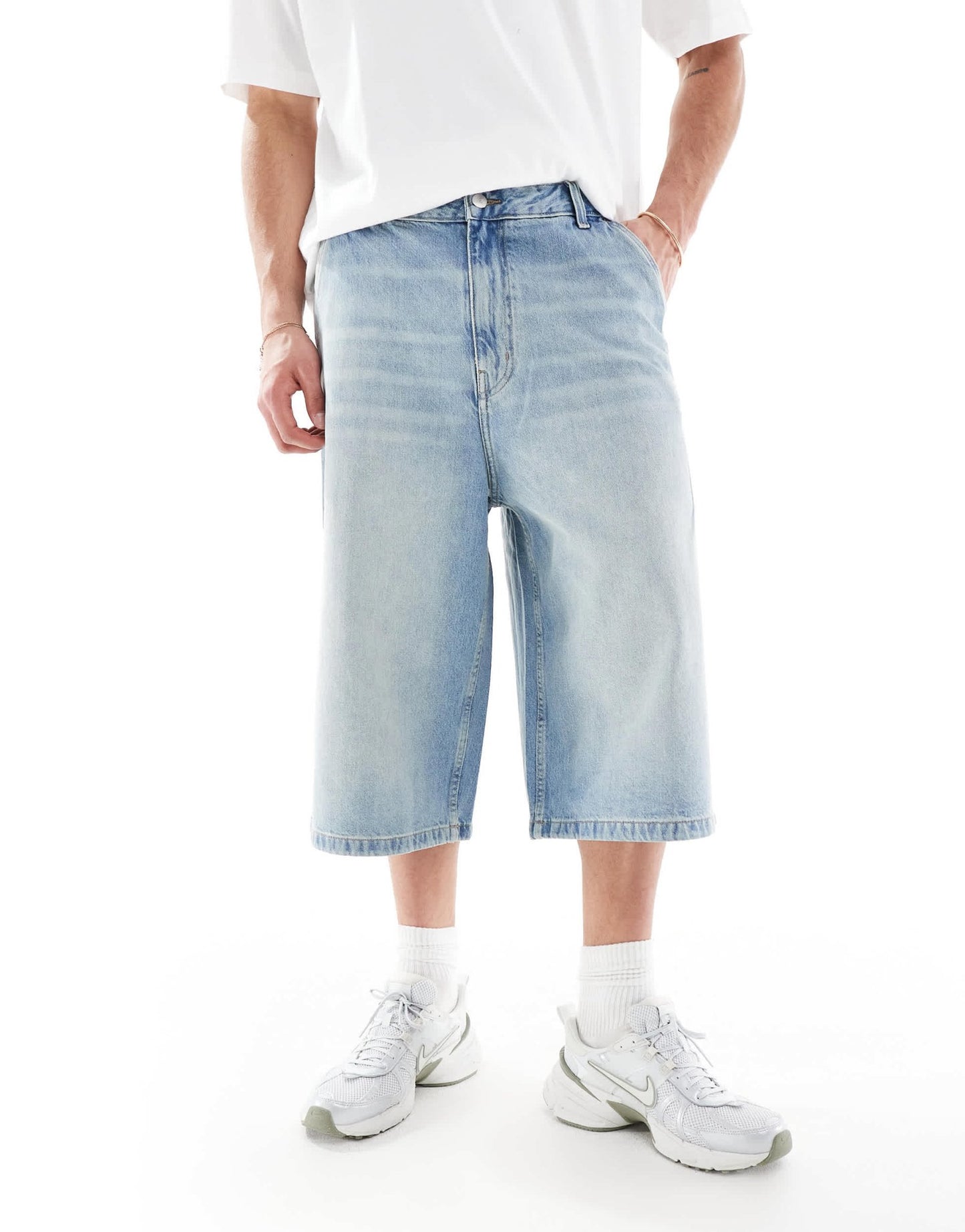 Pull&Bear super baggy denim short in washed blue - ASOS Sample Sale
