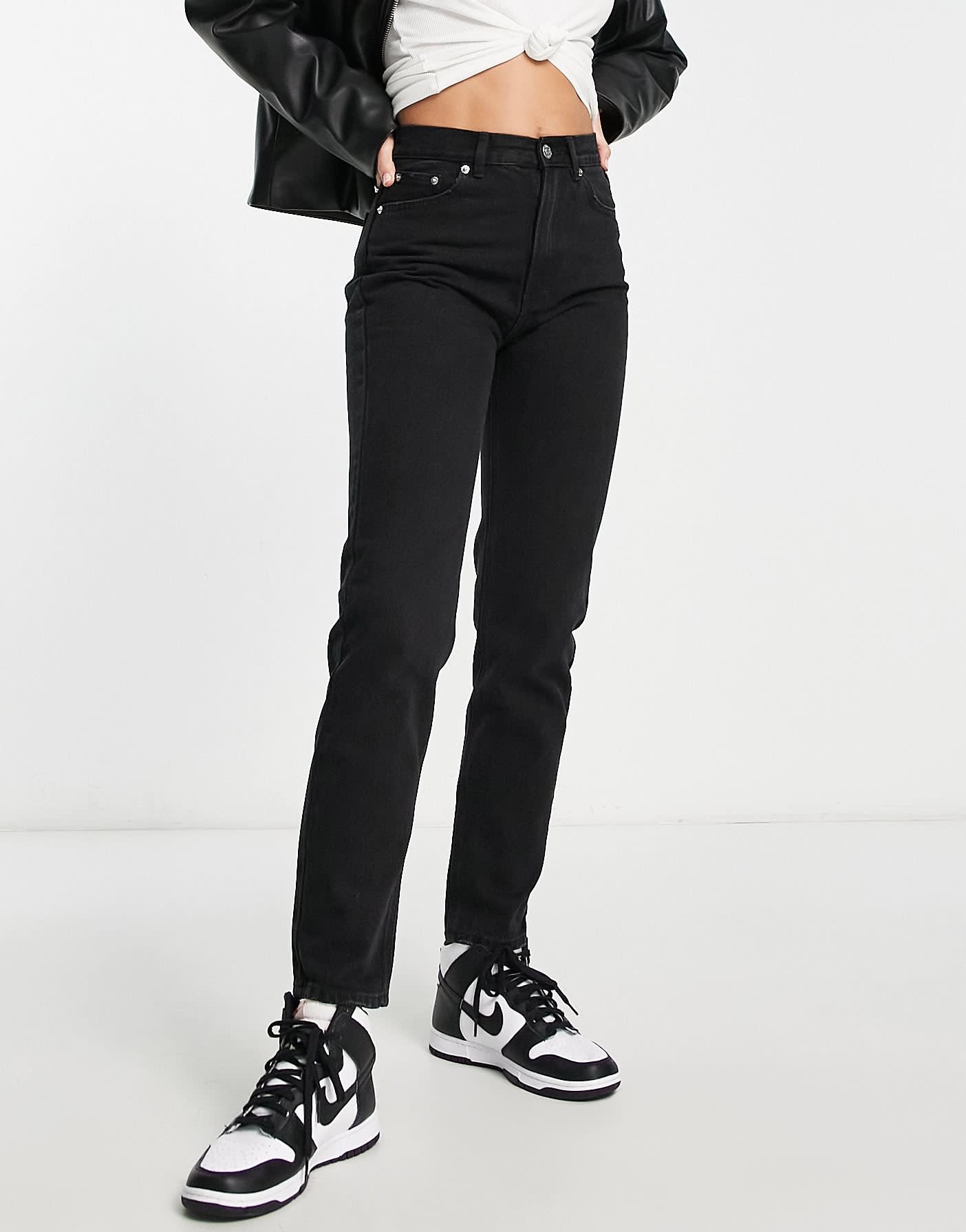 Pull&Bear Tall high waisted mom jean in black - ASOS Sample Sale