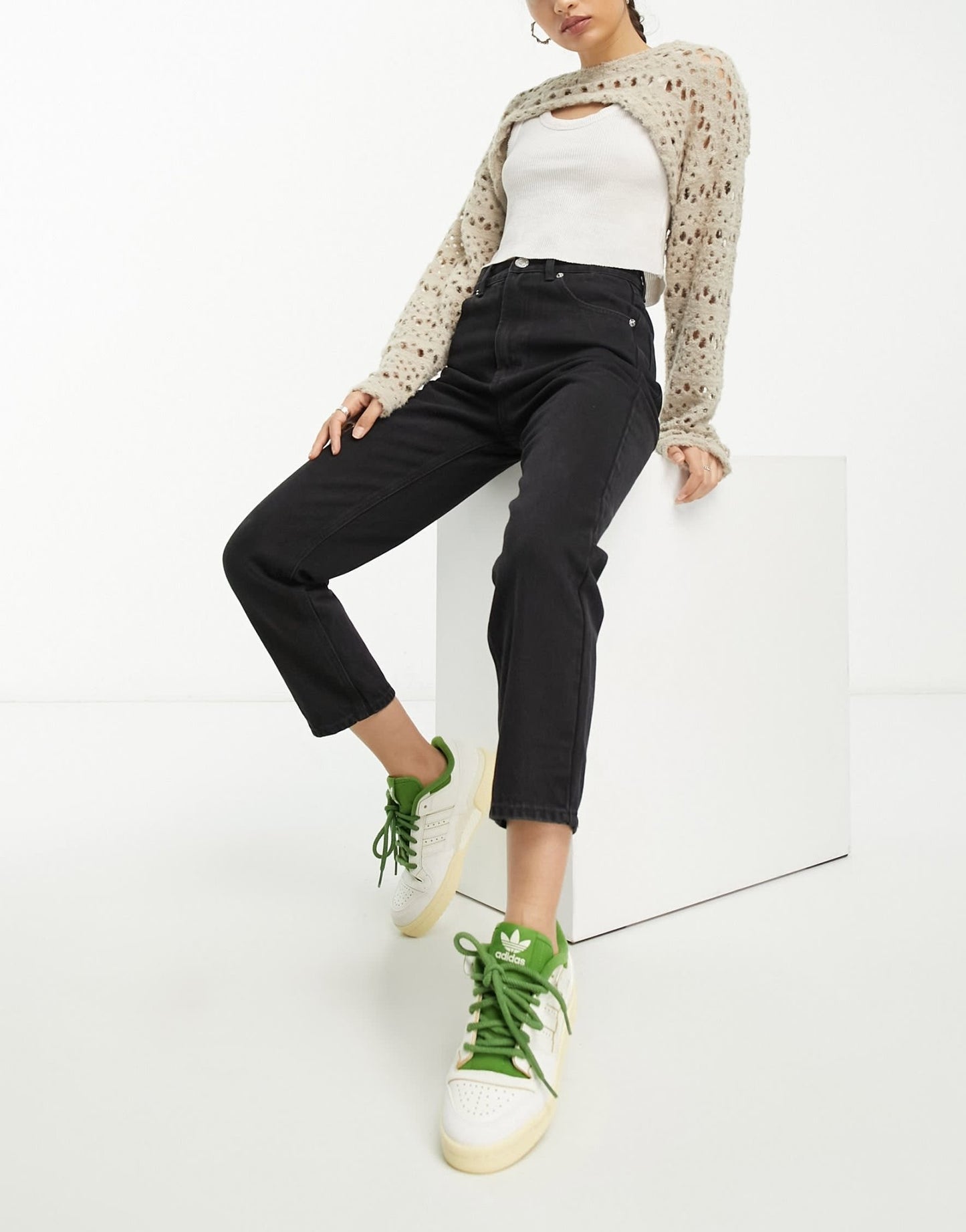 Pull&Bear Tall high waisted mom jean in black - ASOS Sample Sale
