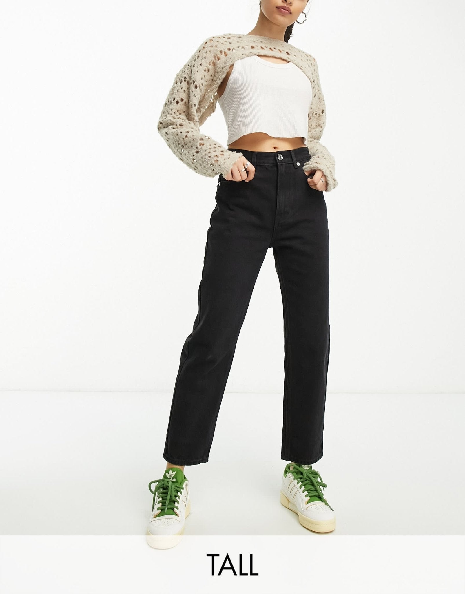 Pull&Bear Tall high waisted mom jean in black - ASOS Sample Sale