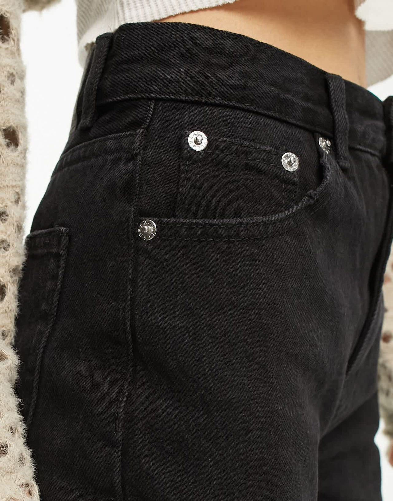 Pull&Bear Tall high waisted mom jean in black - ASOS Sample Sale