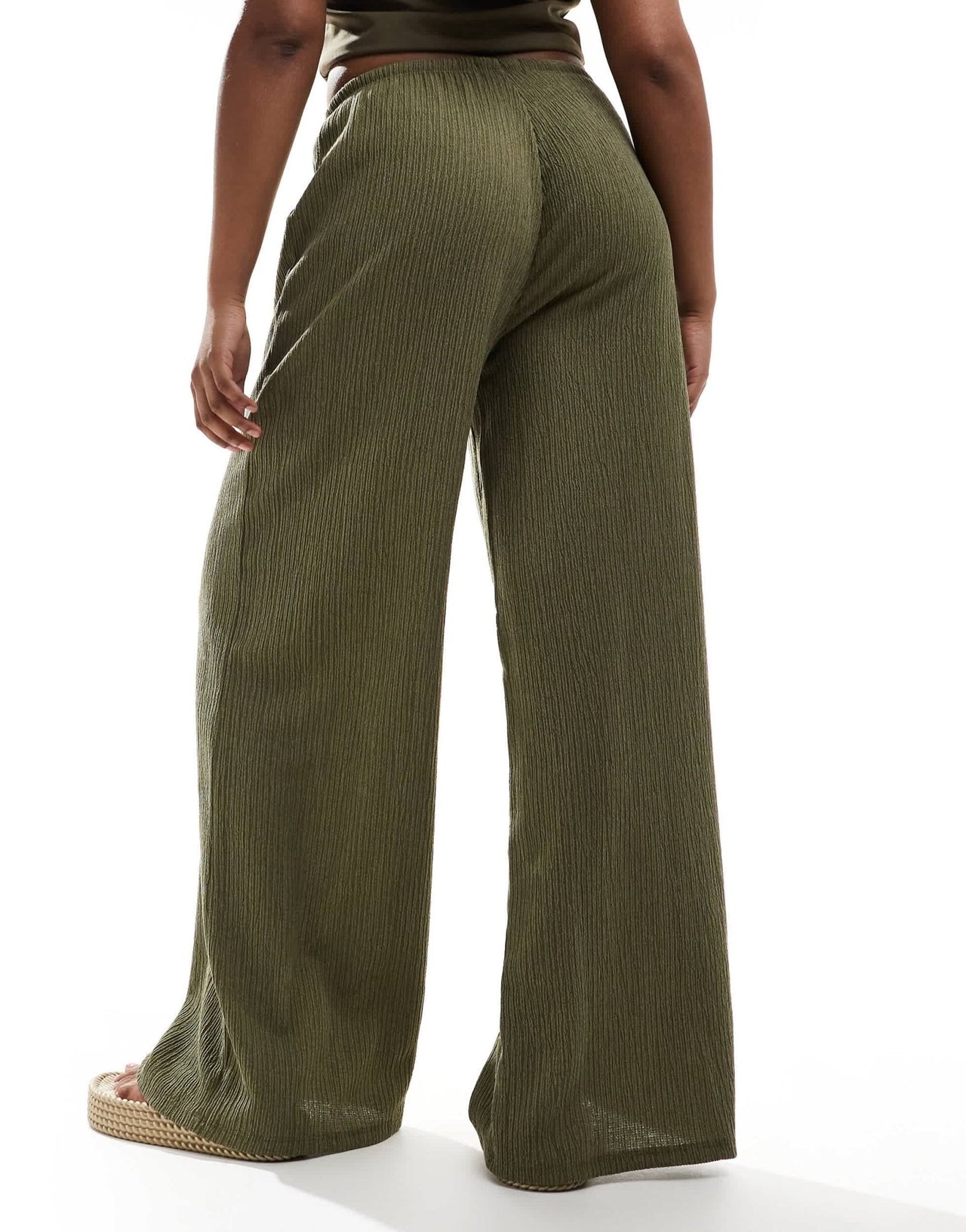 Pull&Bear textured wide leg trouser in khaki - ASOS Sample Sale