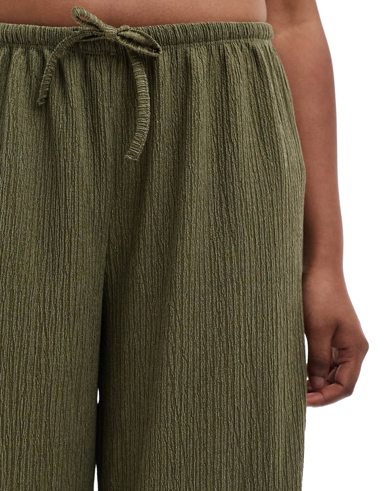 Pull&Bear textured wide leg trouser in khaki - ASOS Sample Sale