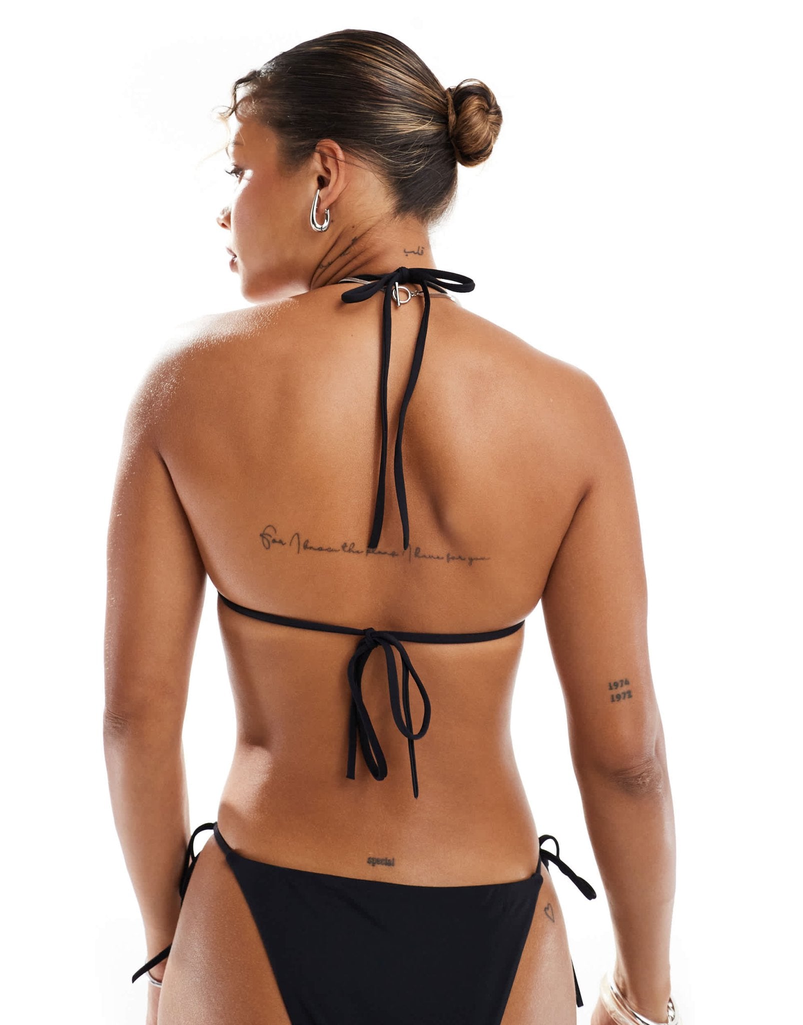 Pull&Bear triangle bikini top in black - ASOS Sample Sale