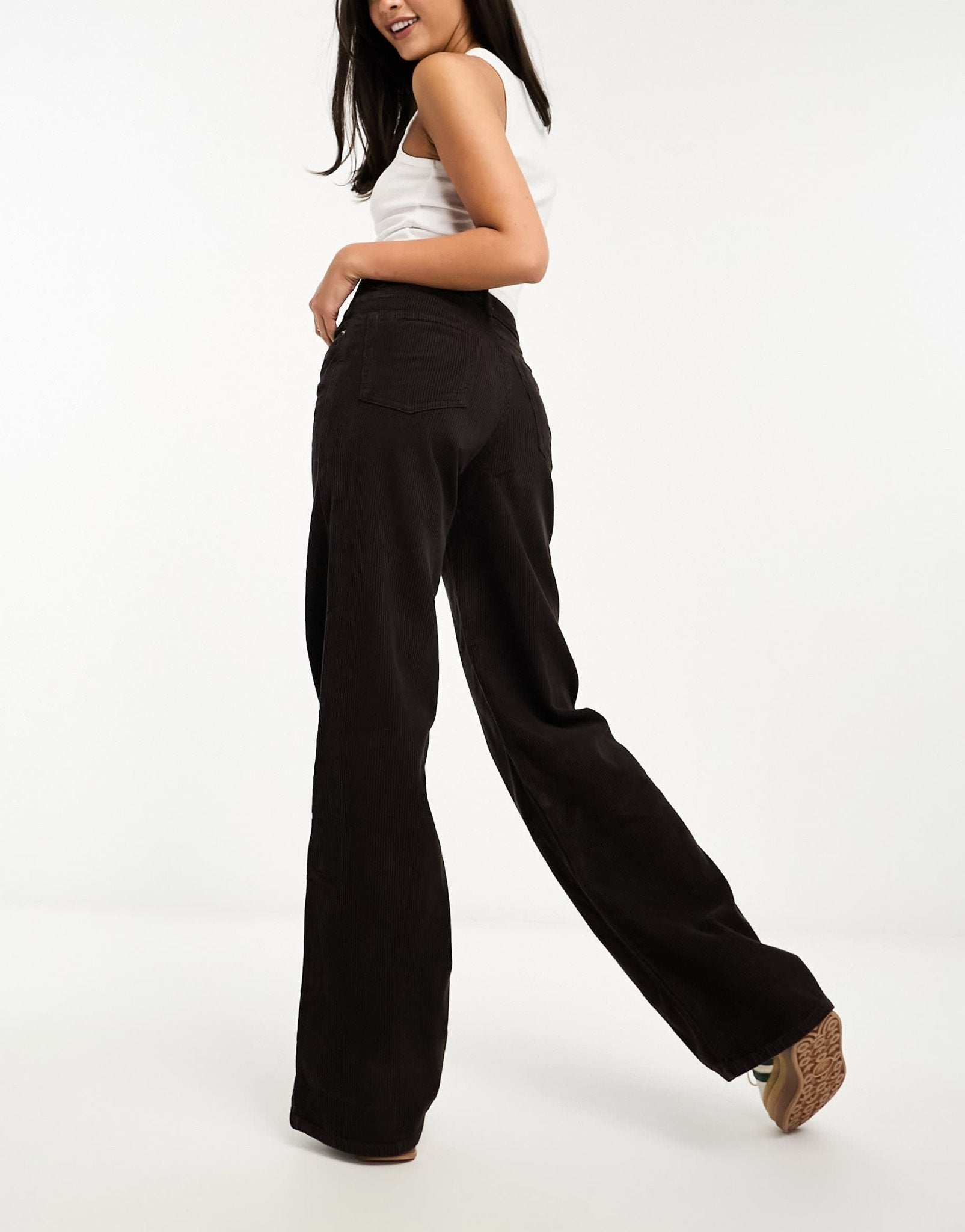 Pull&Bear wide leg cord trouser in chocolate brown - ASOS Sample Sale