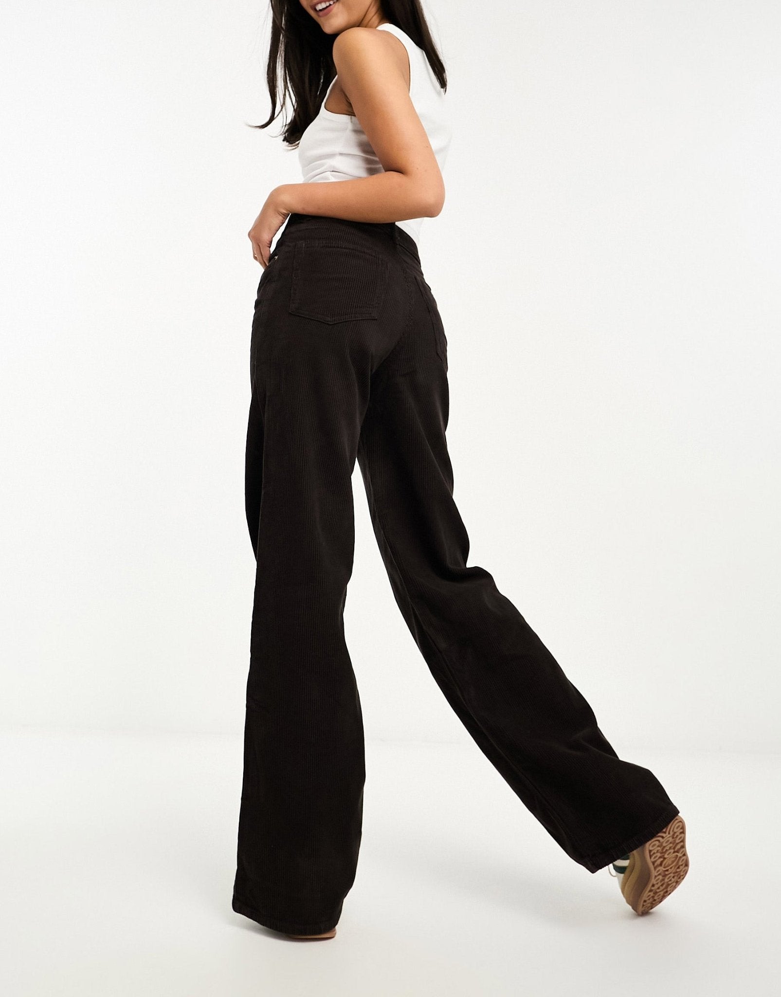 Pull&Bear wide leg cord trouser in chocolate brown - ASOS Sample Sale