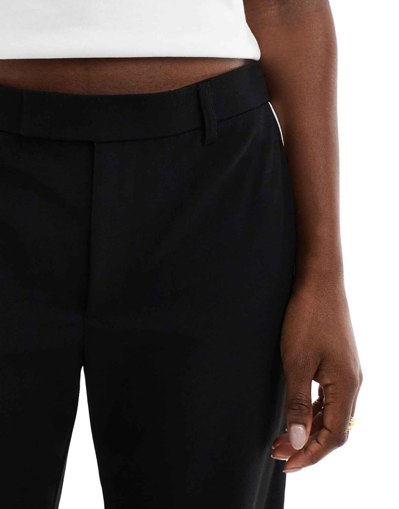 Pull&Bear wide leg trouser with side stripe detail in black - ASOS Sample Sale