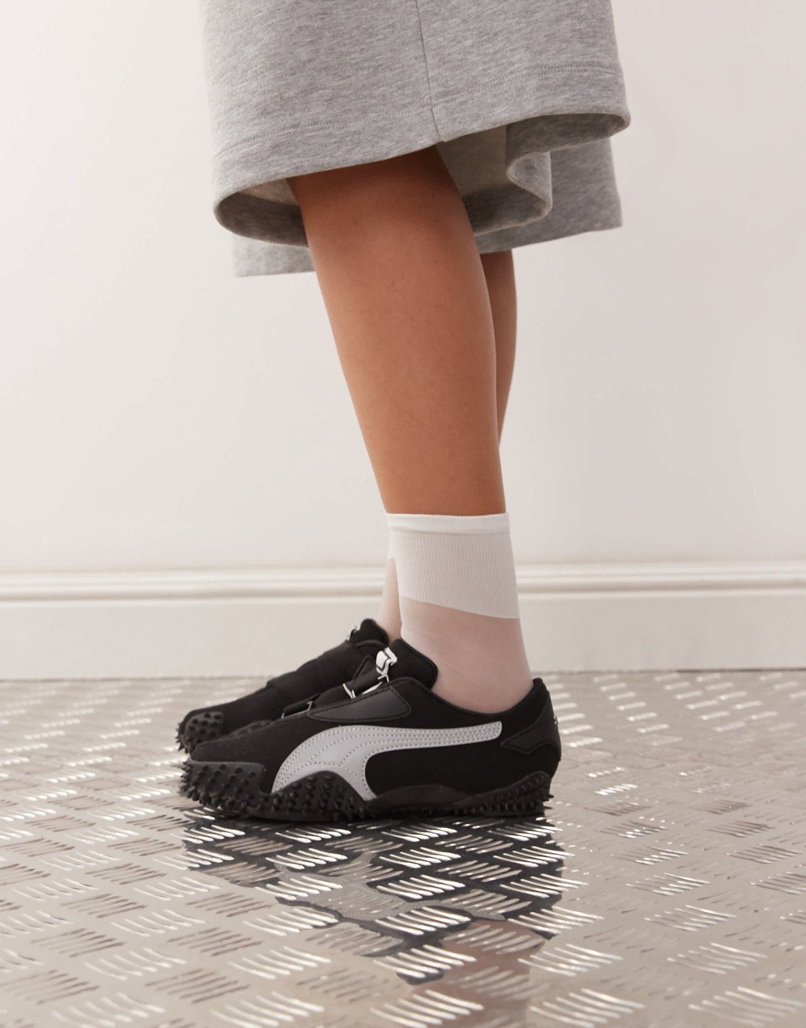 Puma Mostro trainers in black & silver - ASOS Sample Sale